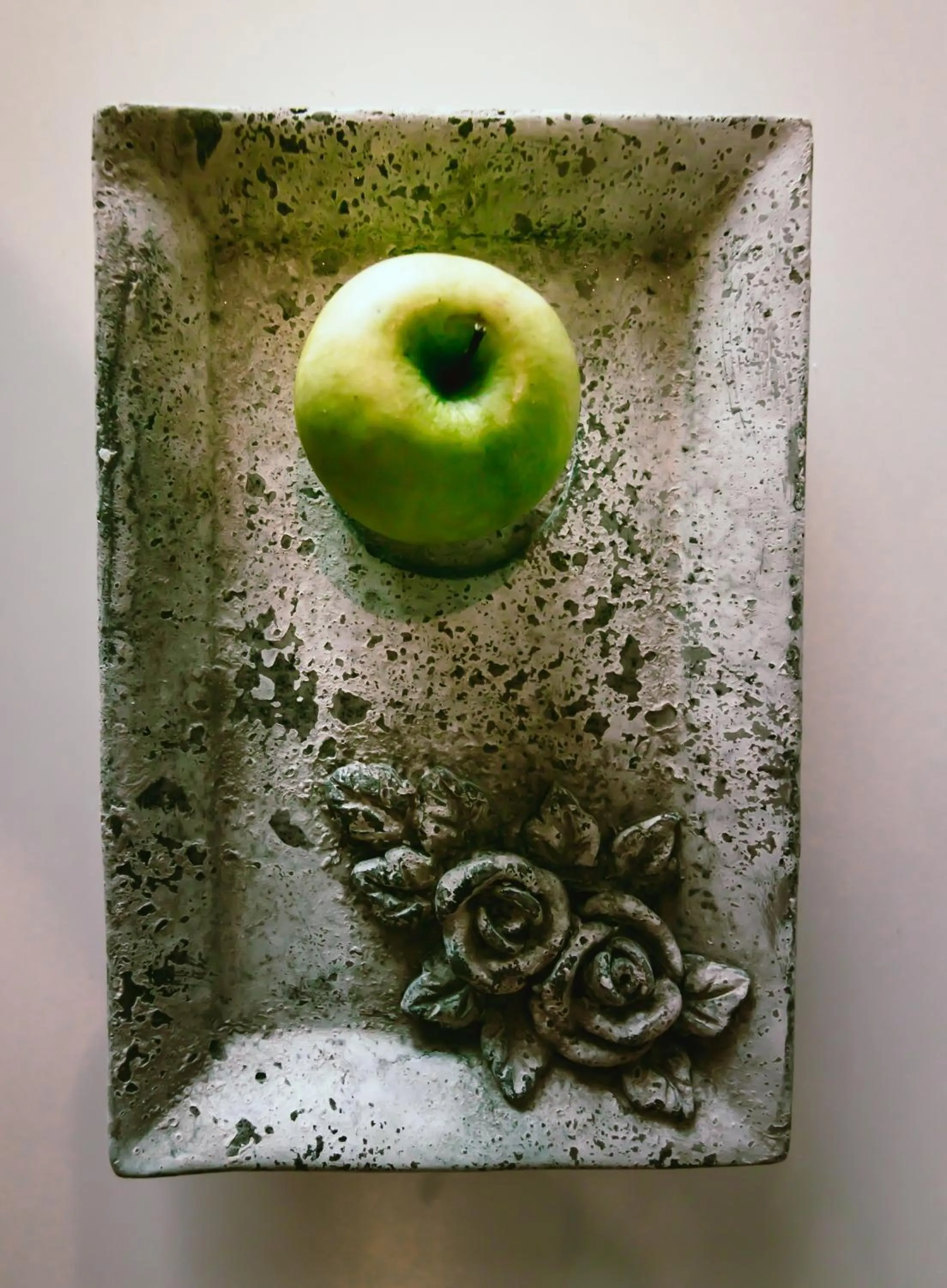 Decorative detail in Astir Notos