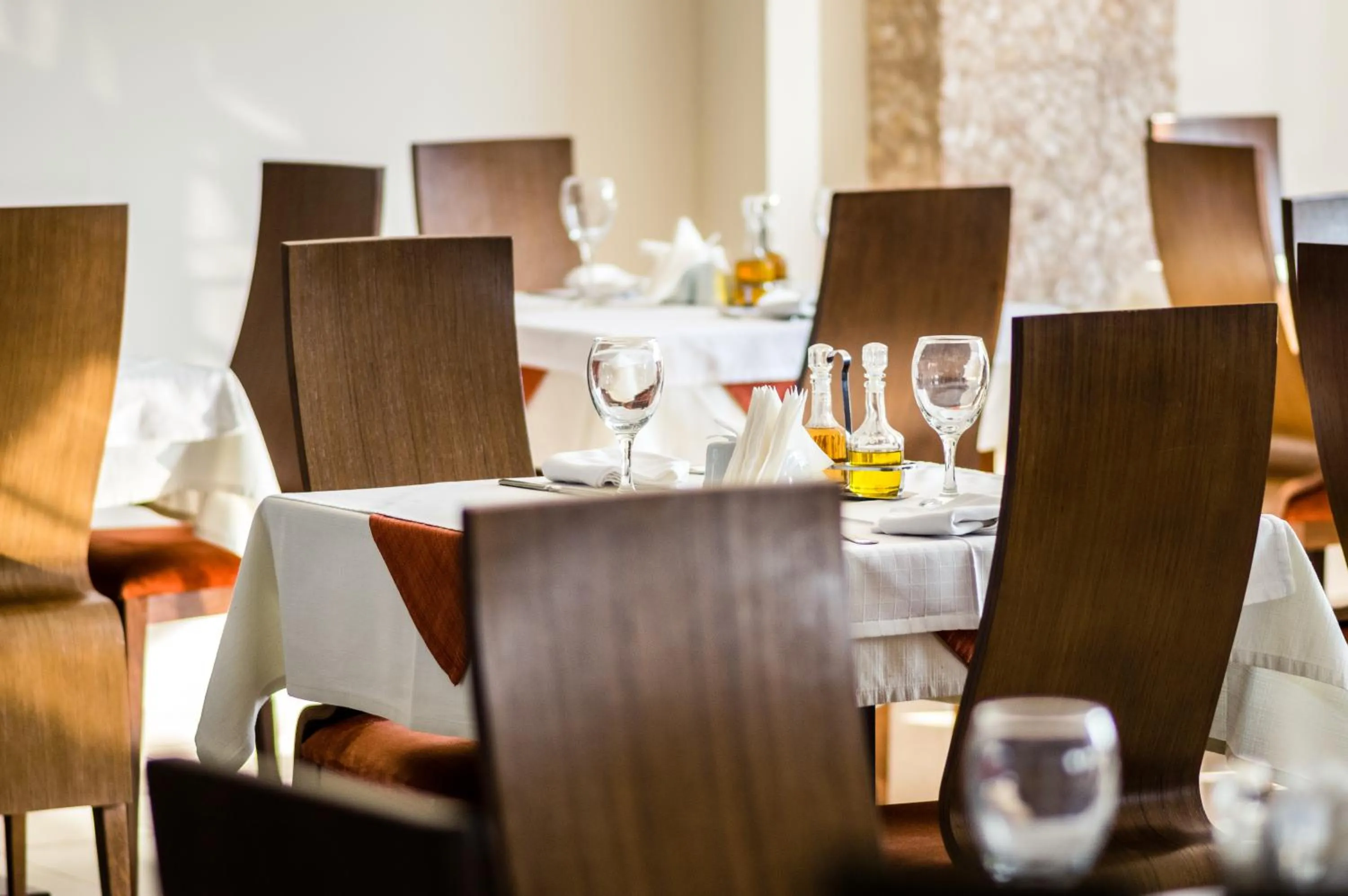 Restaurant/places to eat in Astir Notos