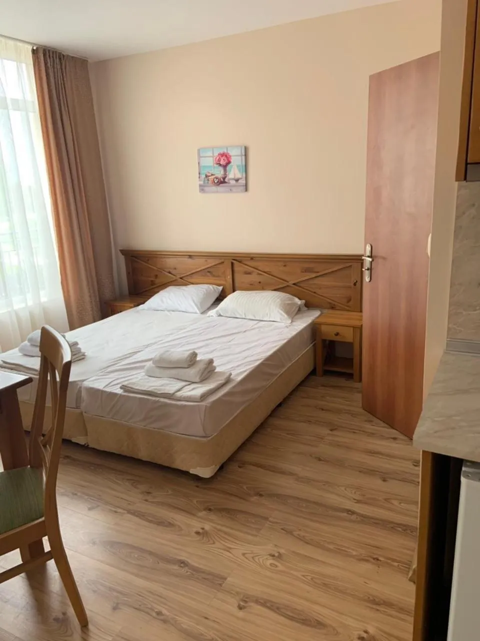 Bed in Dawn Park Complex