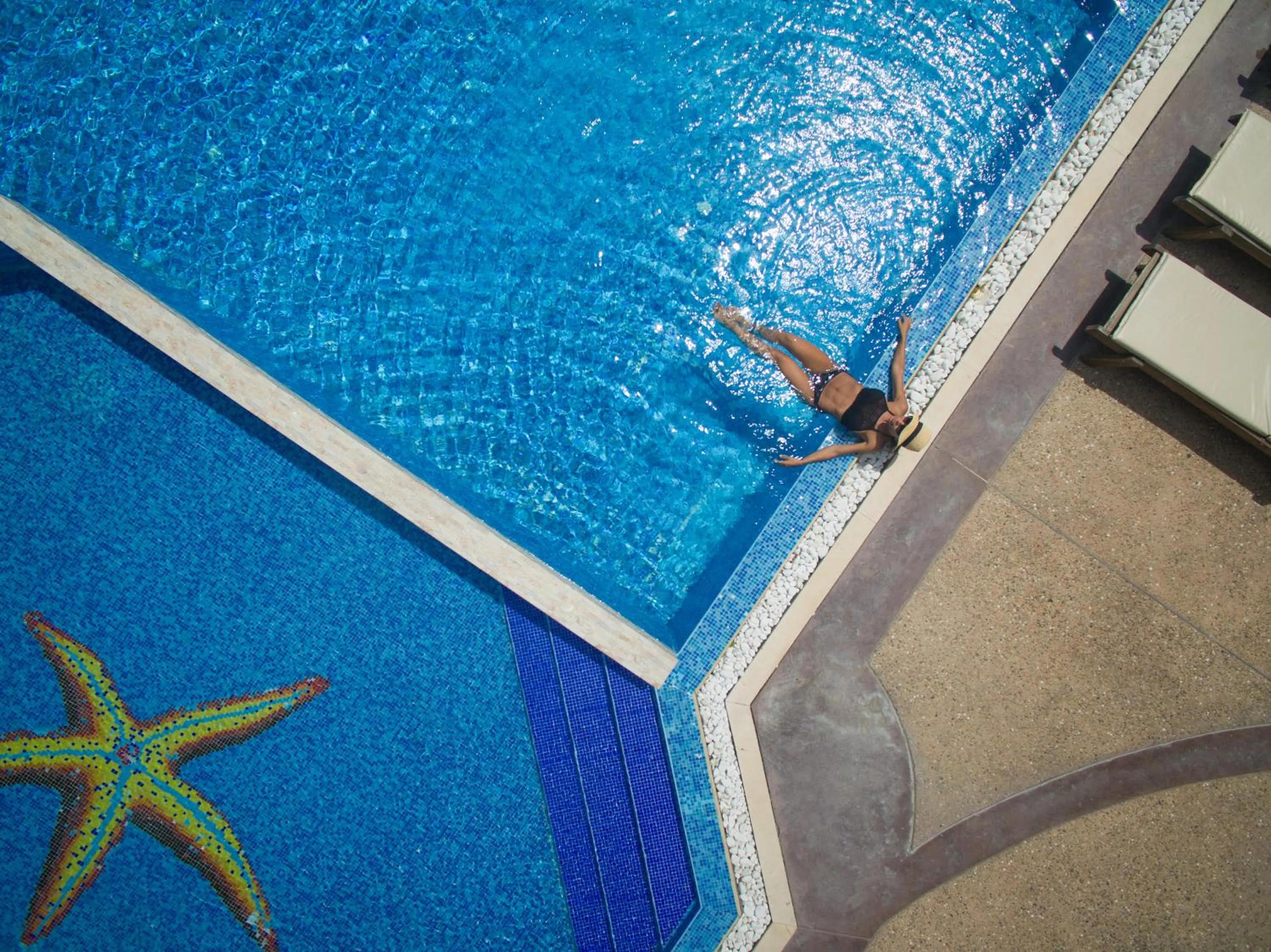 Swimming pool in Dawn Park Complex