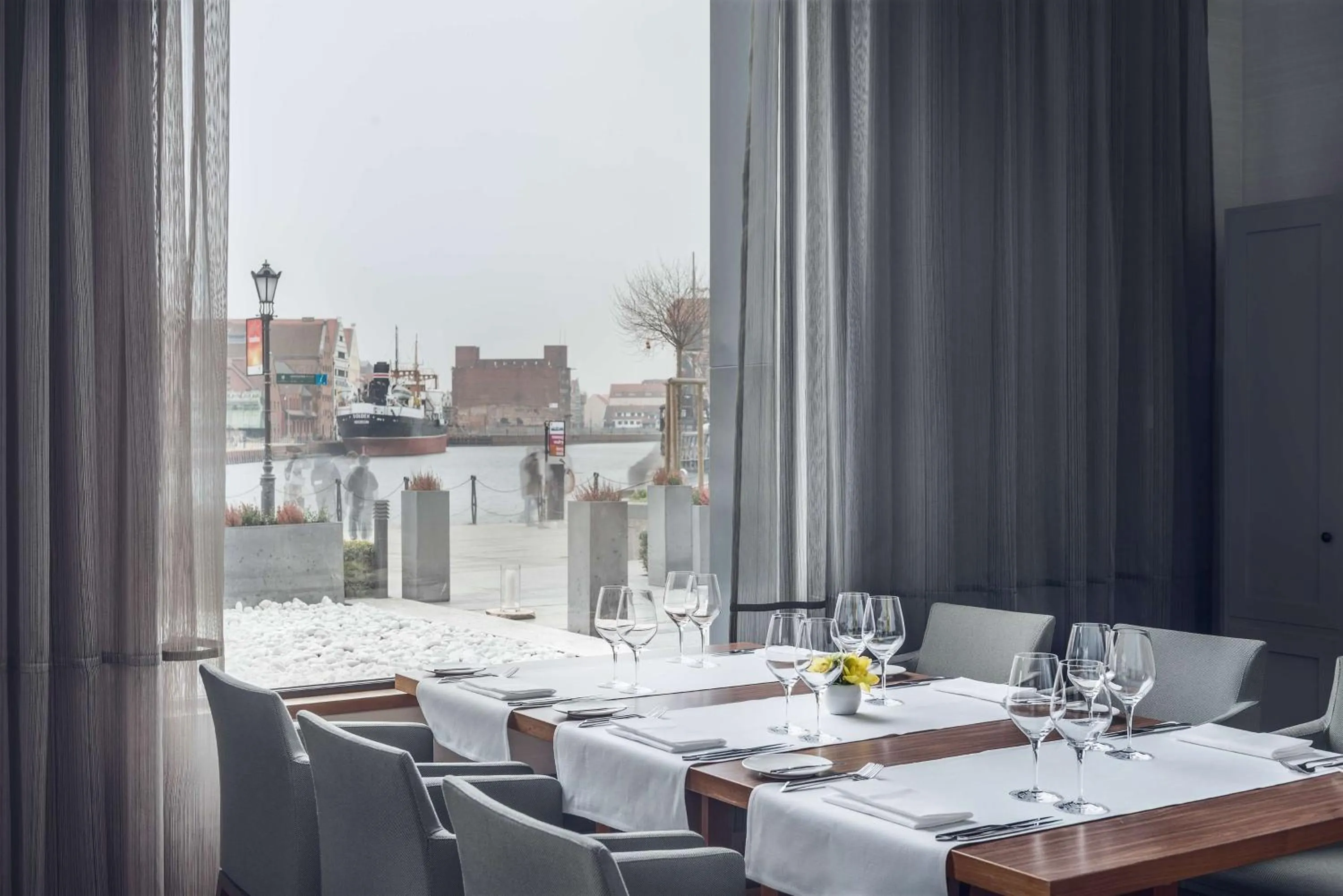 Restaurant/places to eat in Hilton Gdansk