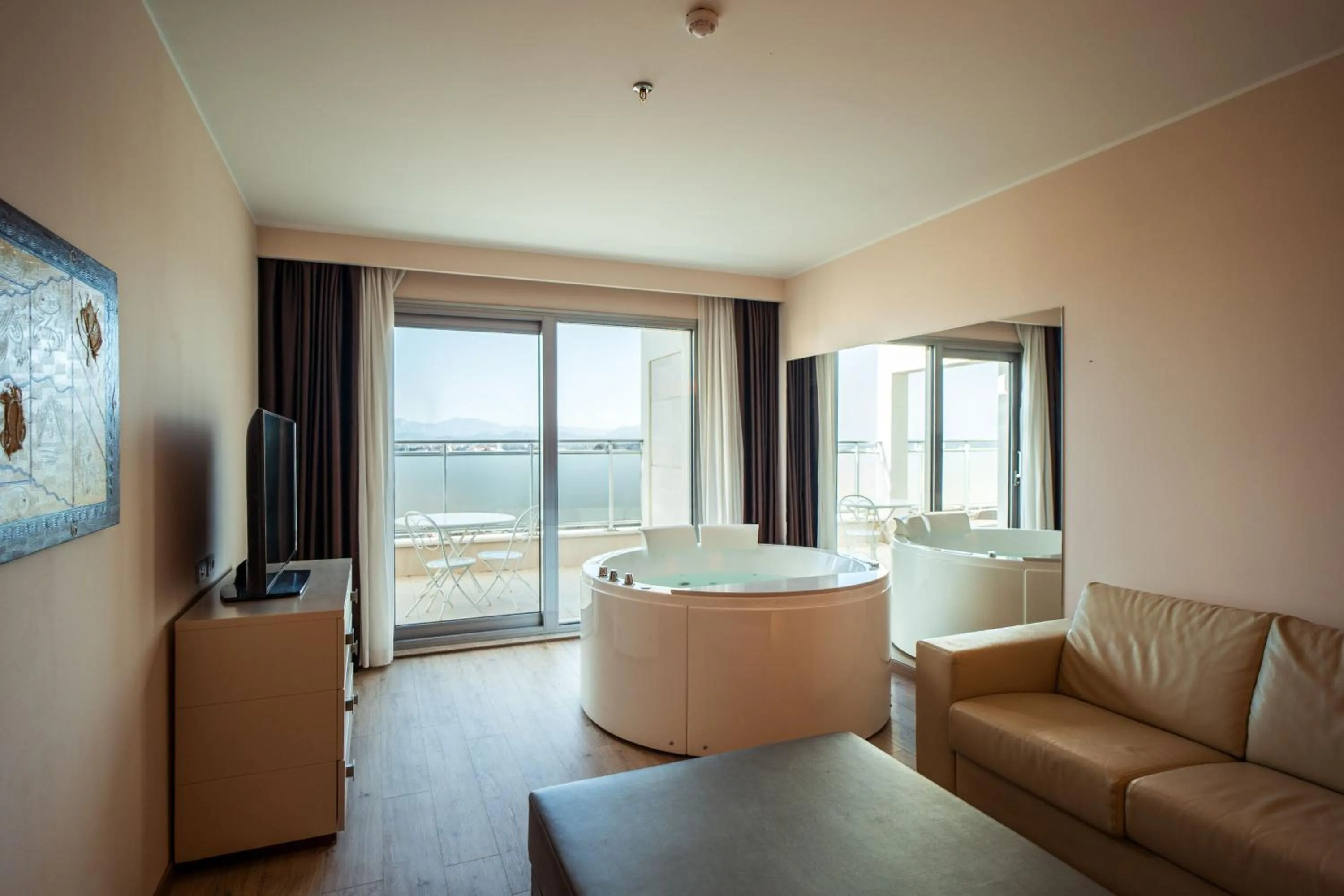 Photo of the whole room in DoubleTree By Hilton Olbia