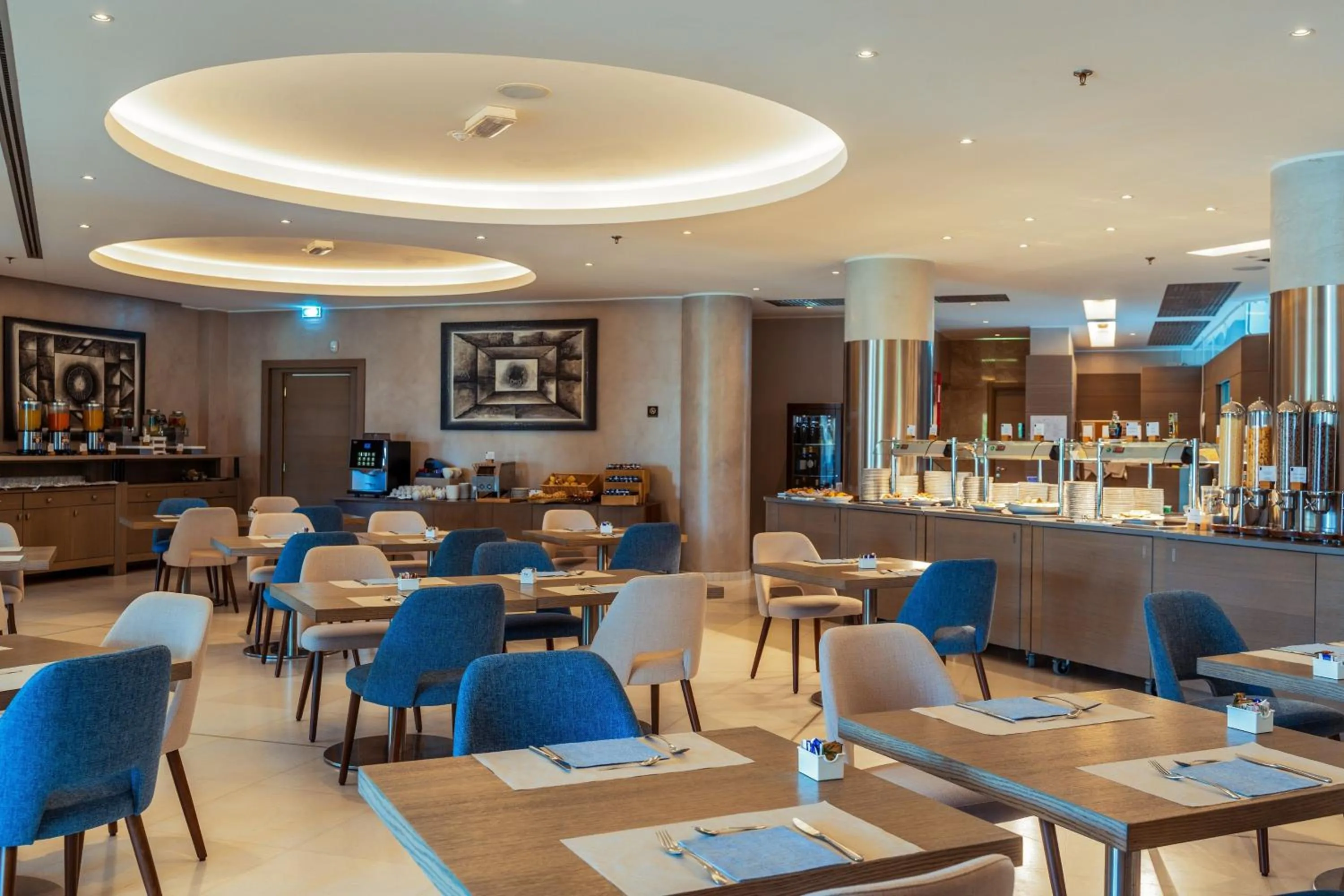 Restaurant/places to eat in DoubleTree By Hilton Olbia