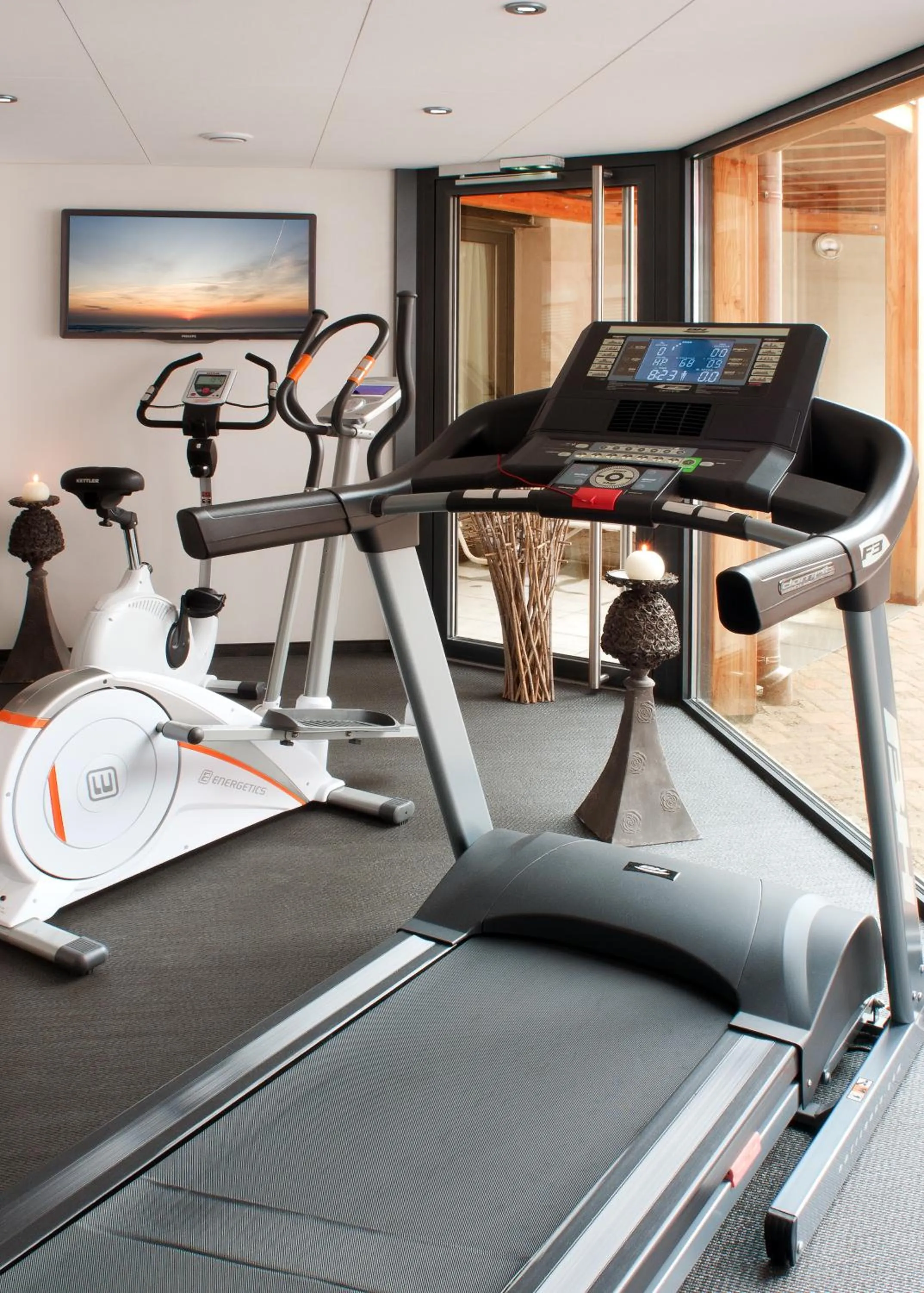 Fitness centre/facilities in Logis Hotel Le Parc & Spa