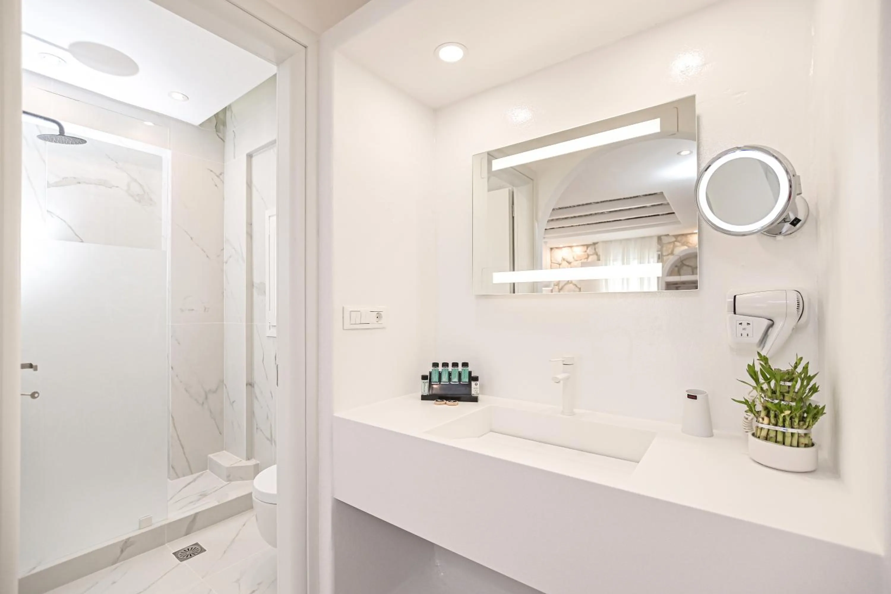 Naxos Evilion Luxury Apartments & Suites