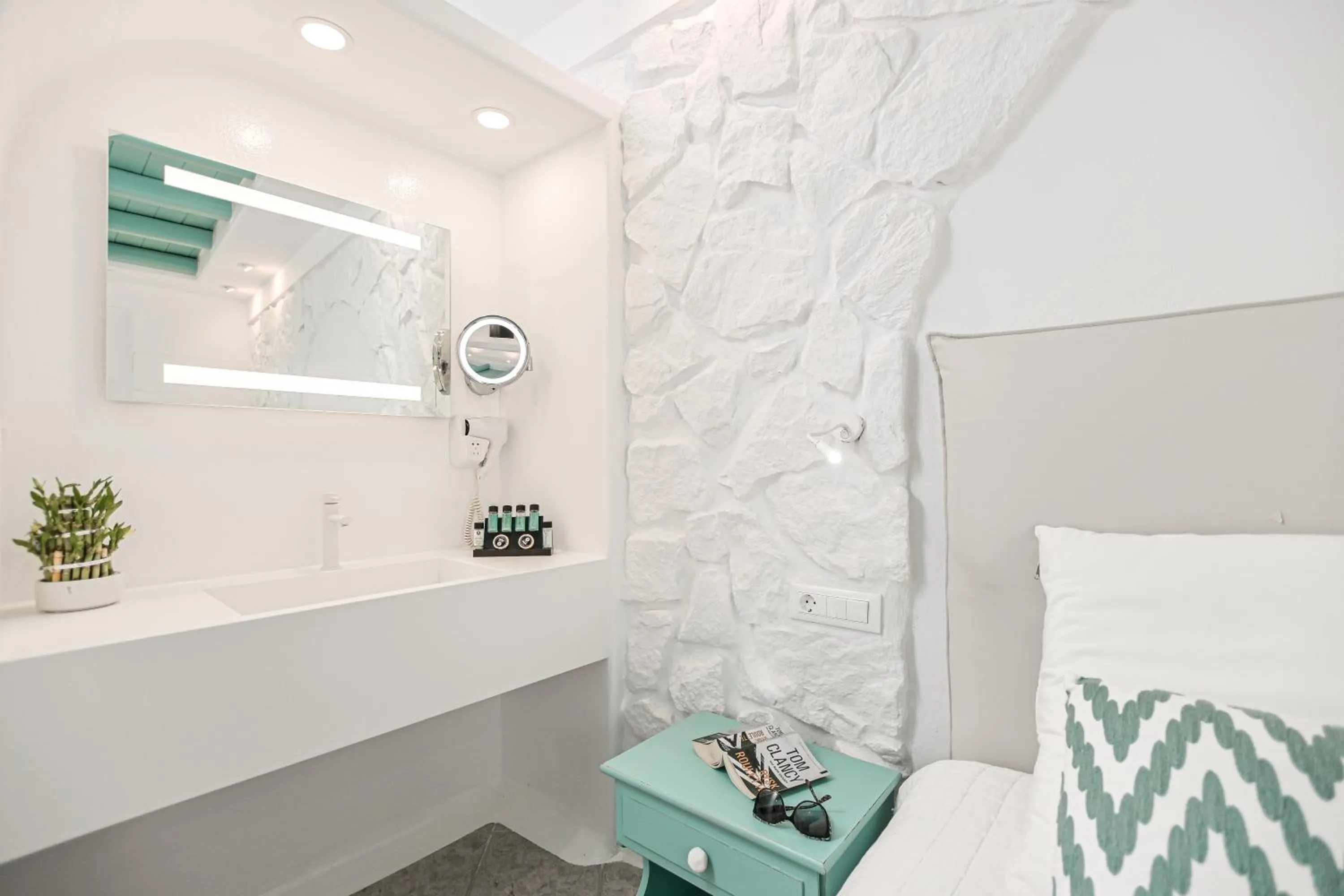 Naxos Evilion Luxury Apartments & Suites