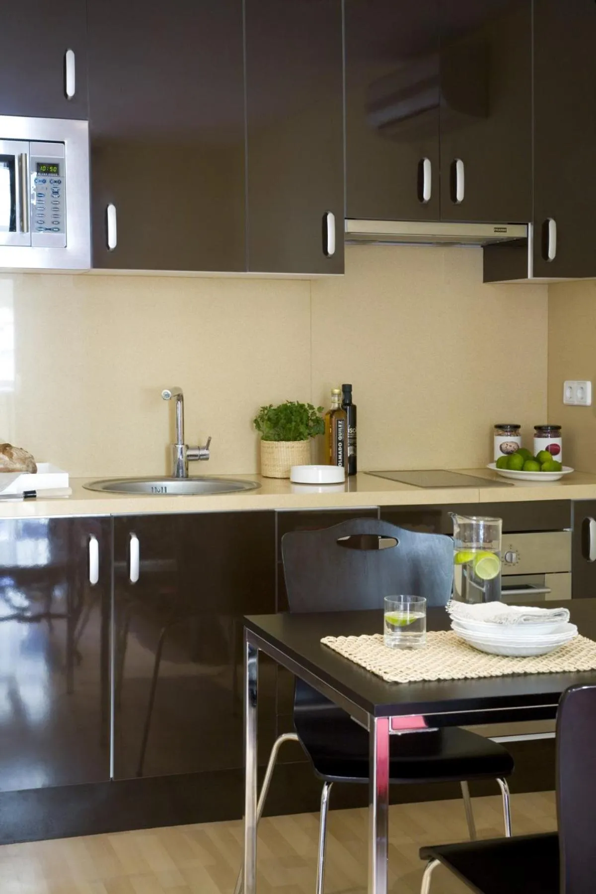 Kitchen or kitchenette in ApartEasy - Sant Antoni Market