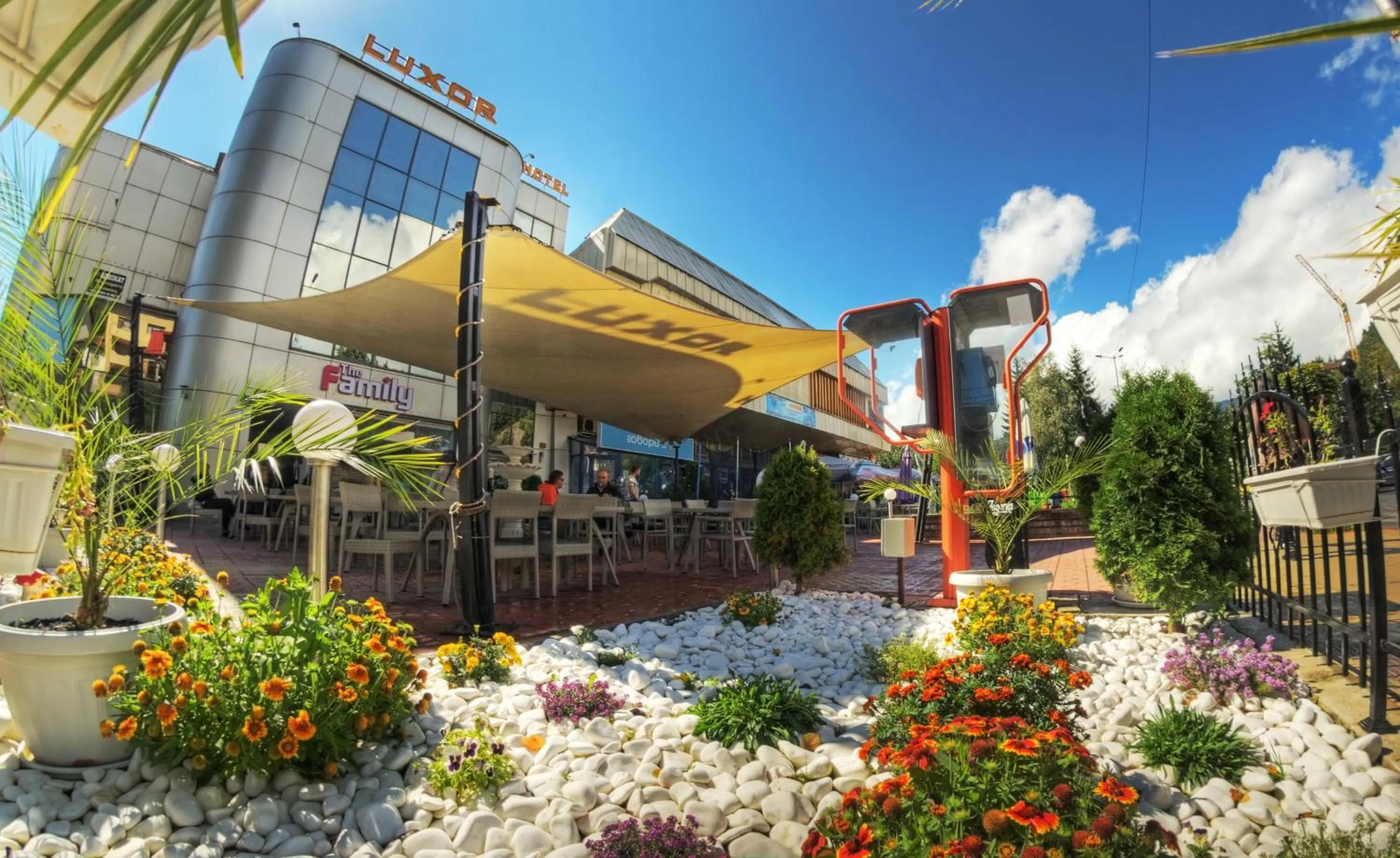 Restaurant/places to eat in Luxor Hotel