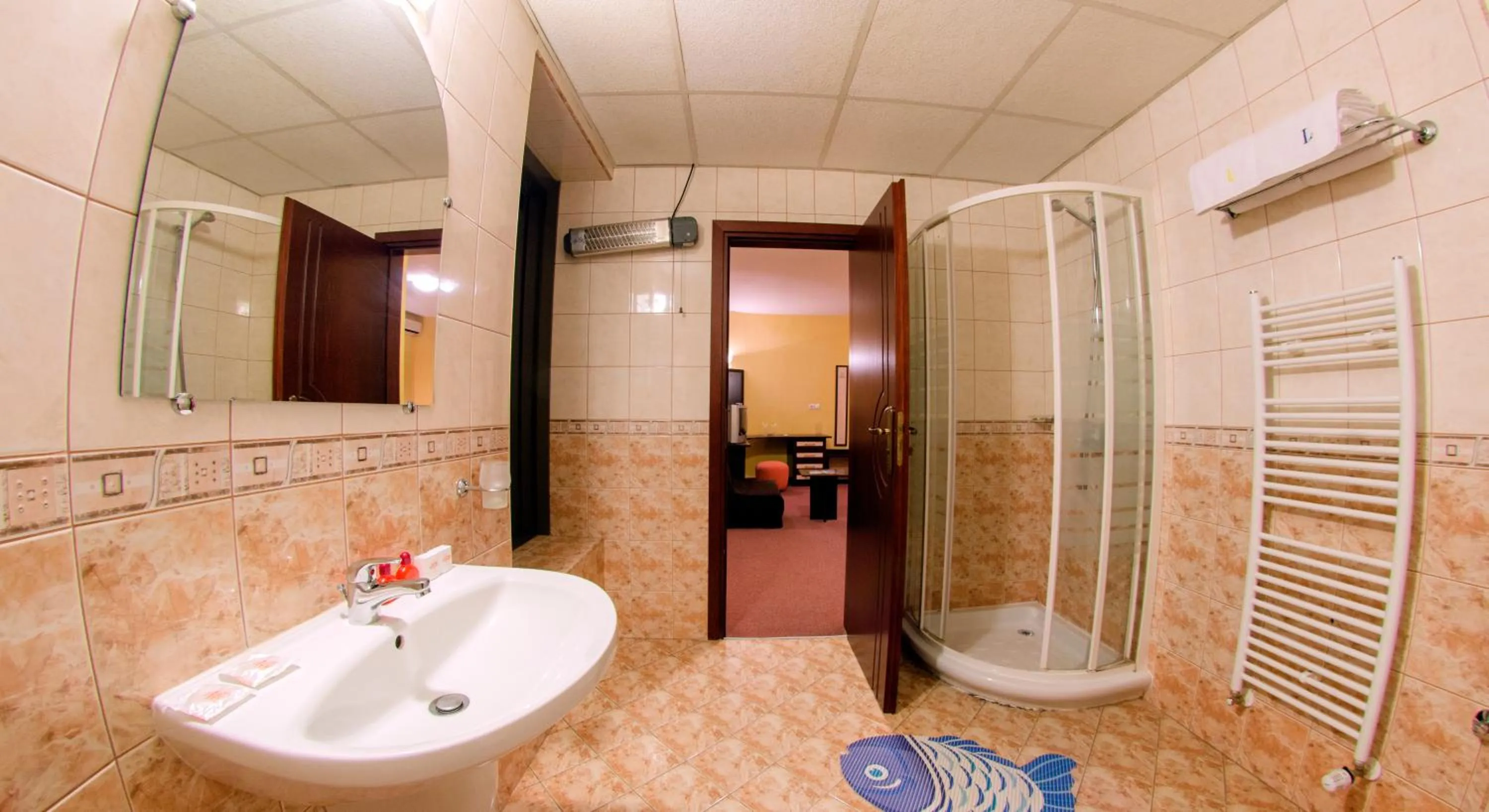 Bathroom in Luxor Hotel