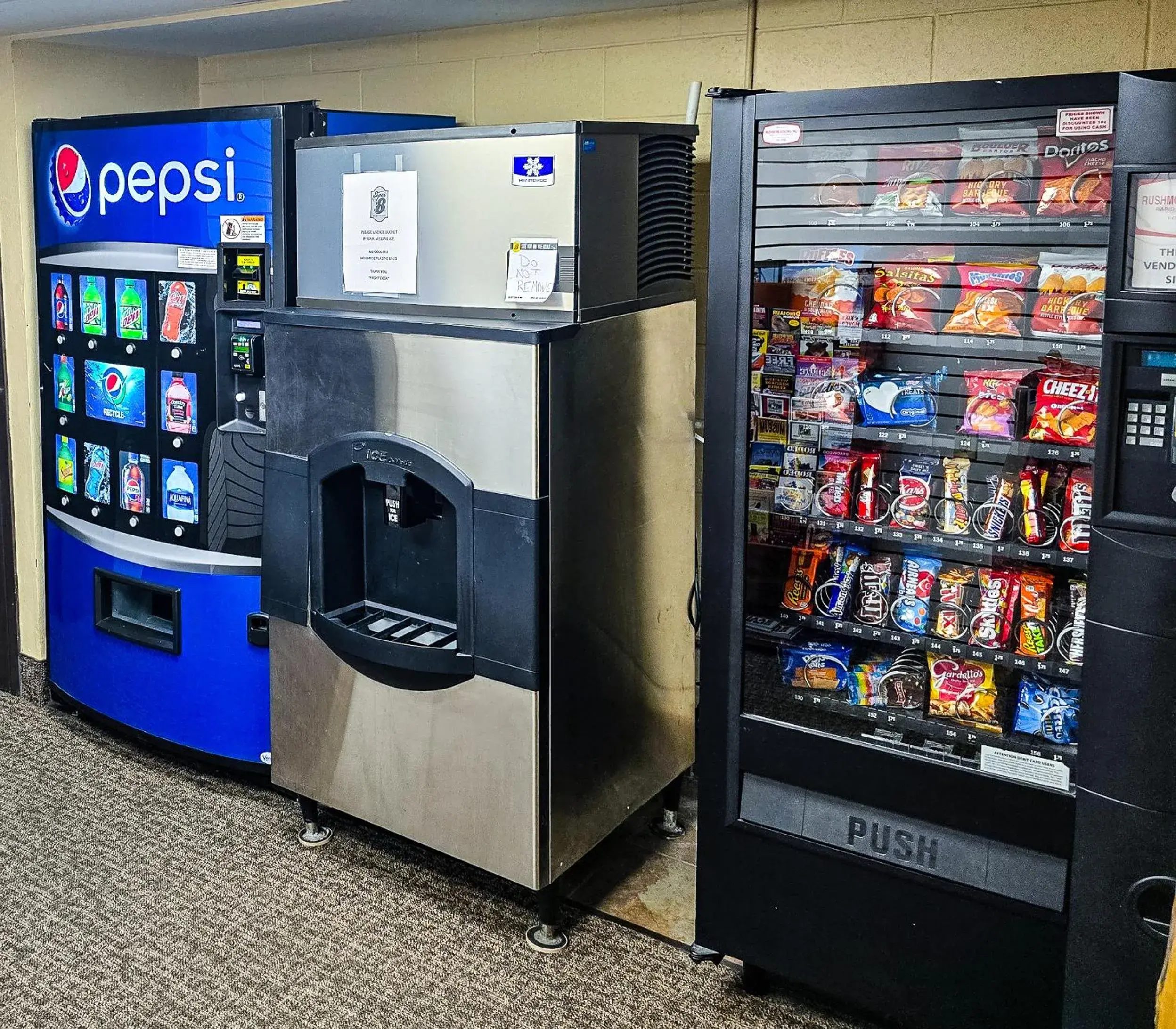 Lobby or reception in Super 8 by Wyndham Rapid City Lobby or reception in Super 8 by Wyndham Rapid City