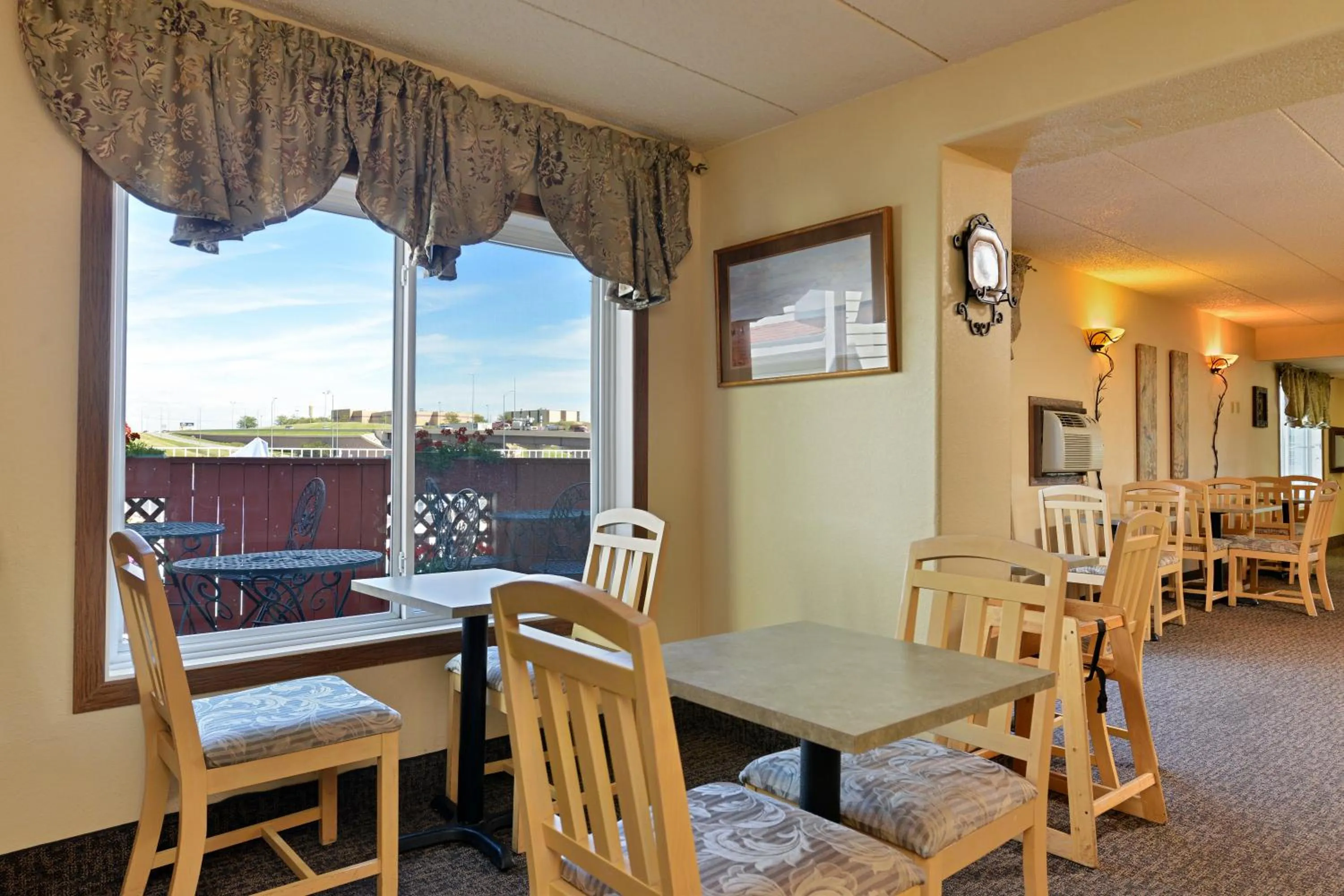 Food in Super 8 by Wyndham Rapid City