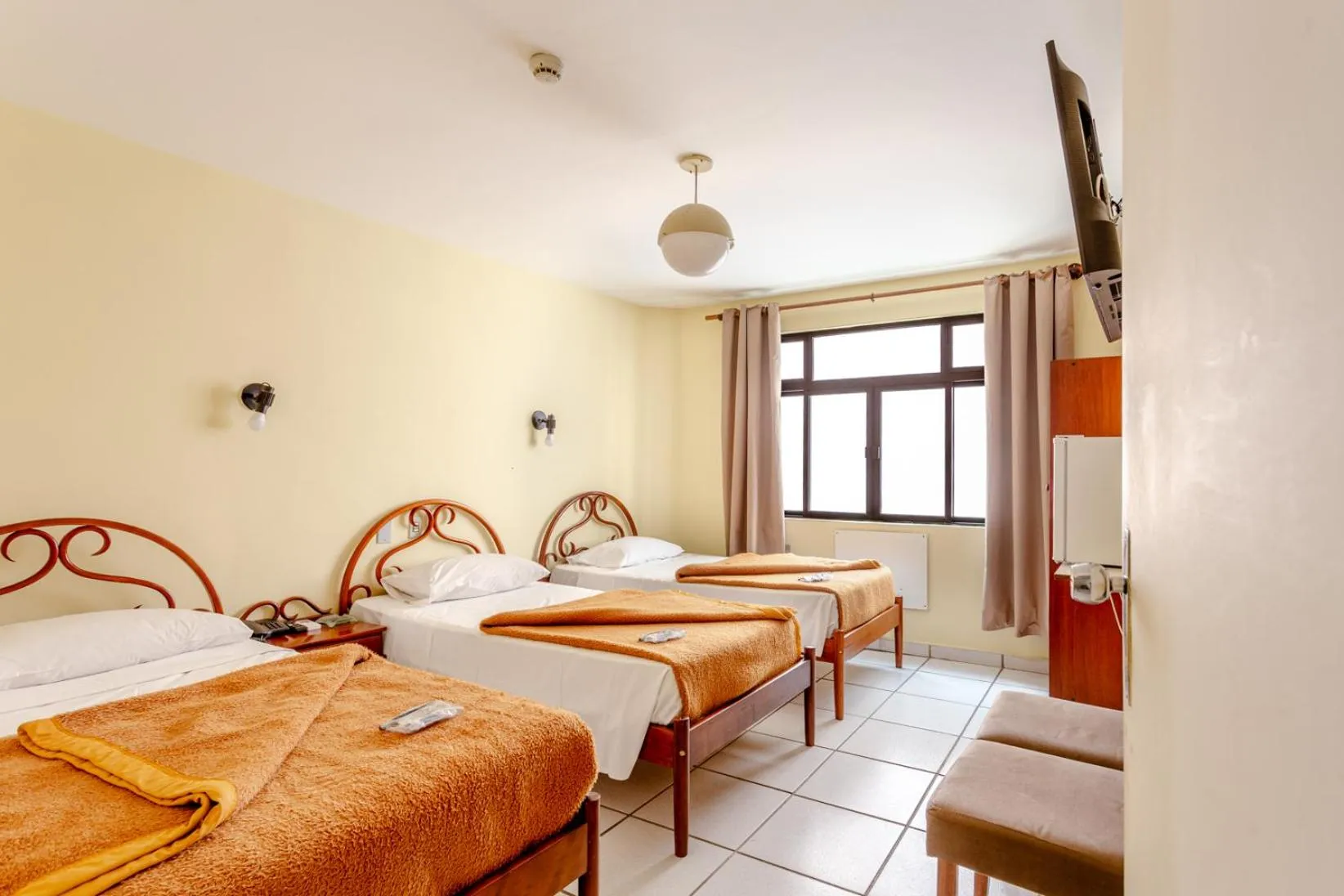 Photo of the whole room, Bed in Daher Center Hotel