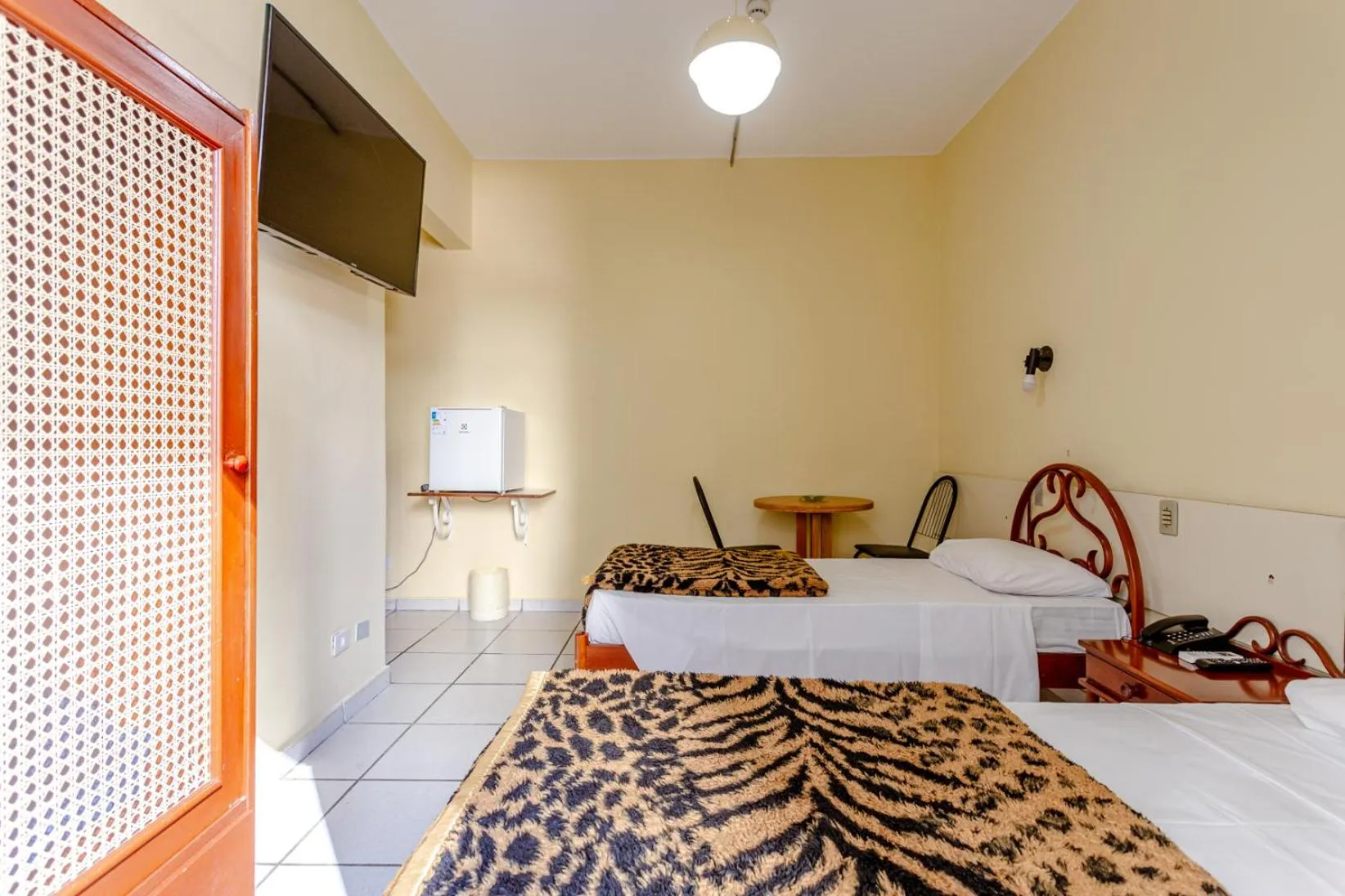 Photo of the whole room, Bed in Daher Center Hotel