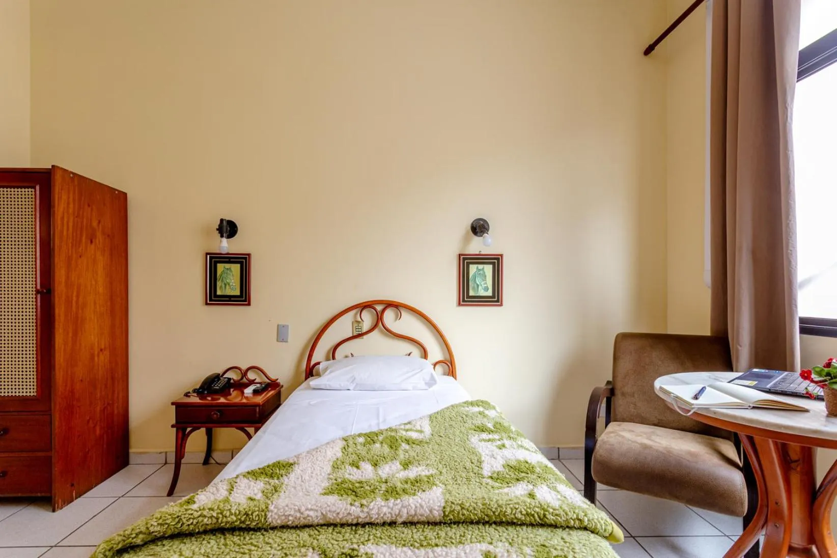 Bedroom, Bed in Daher Center Hotel