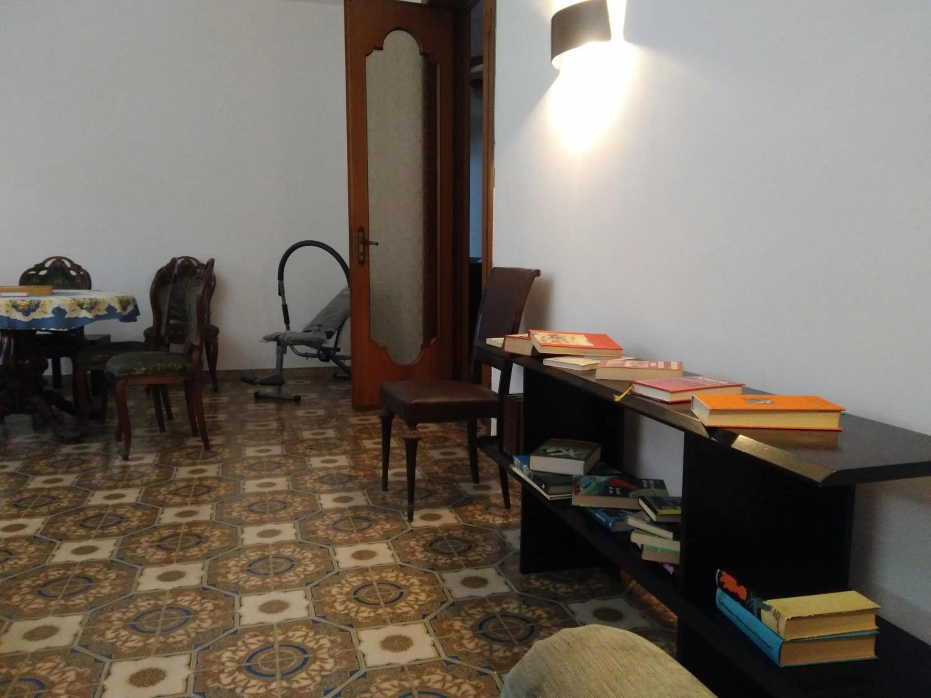 Library in B&B Cavour