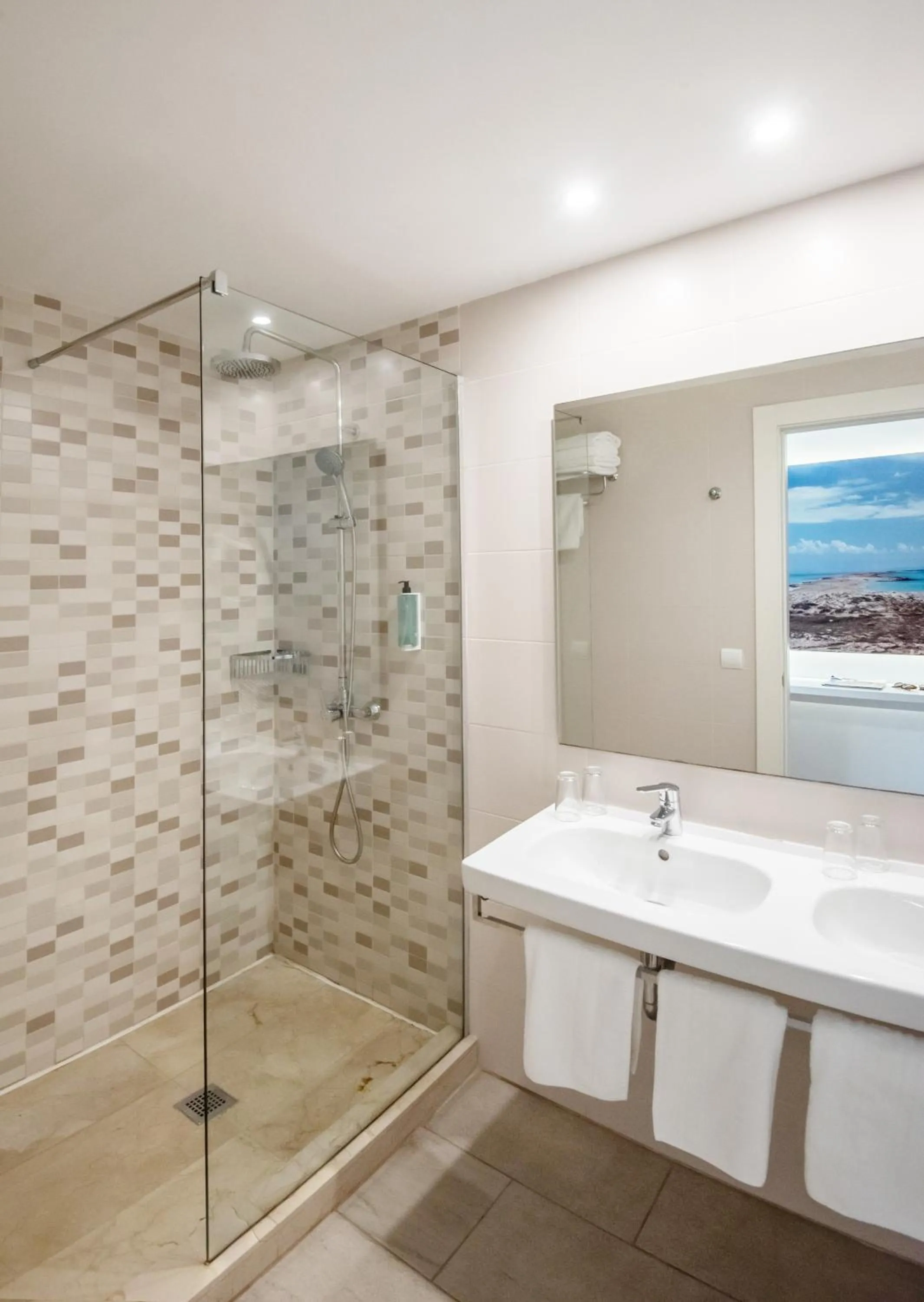 Hostal Es Pi - Emar Hotels