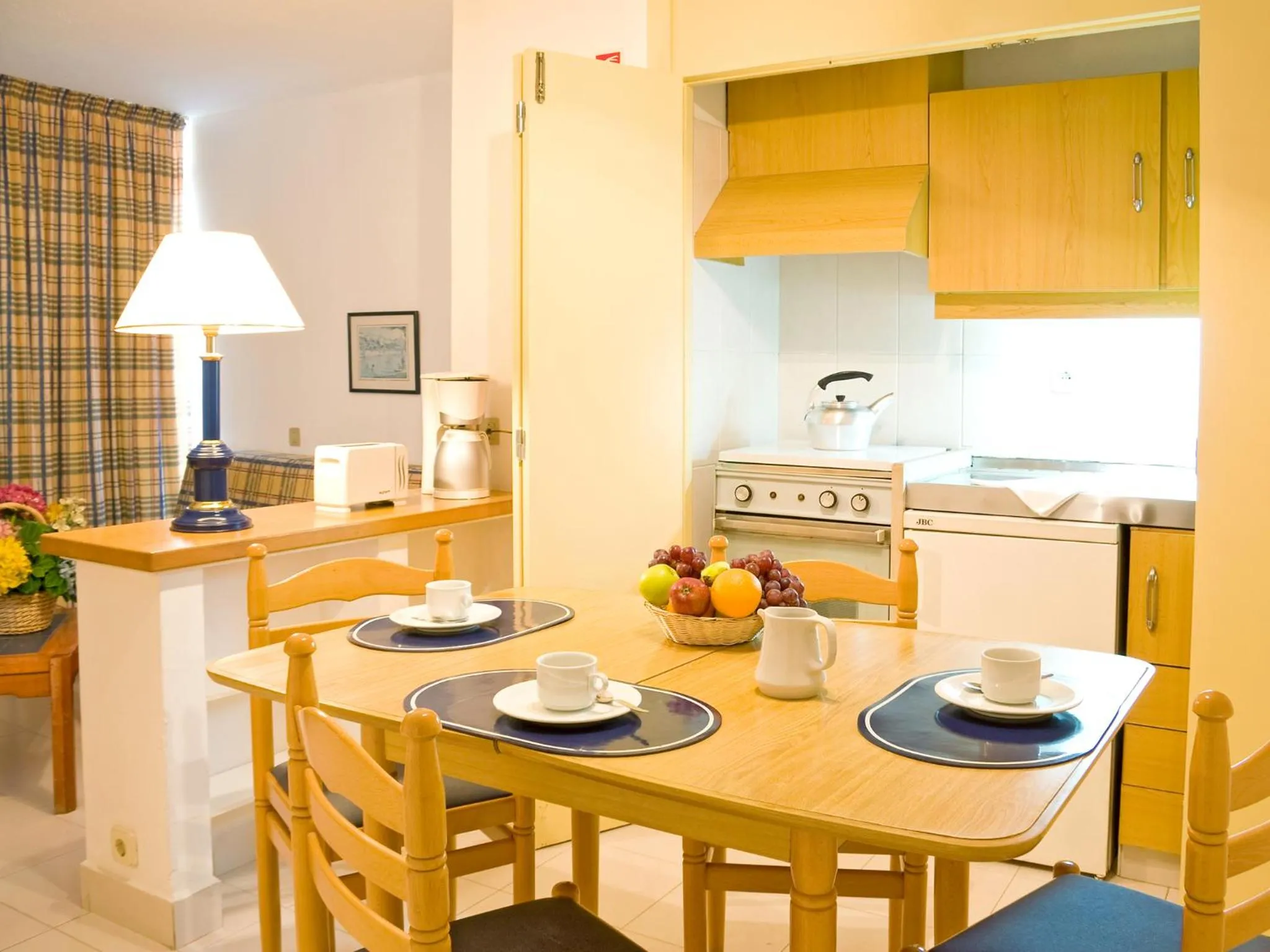Dining area in Apartamentos Edificio Albufeira - Alojamento Local