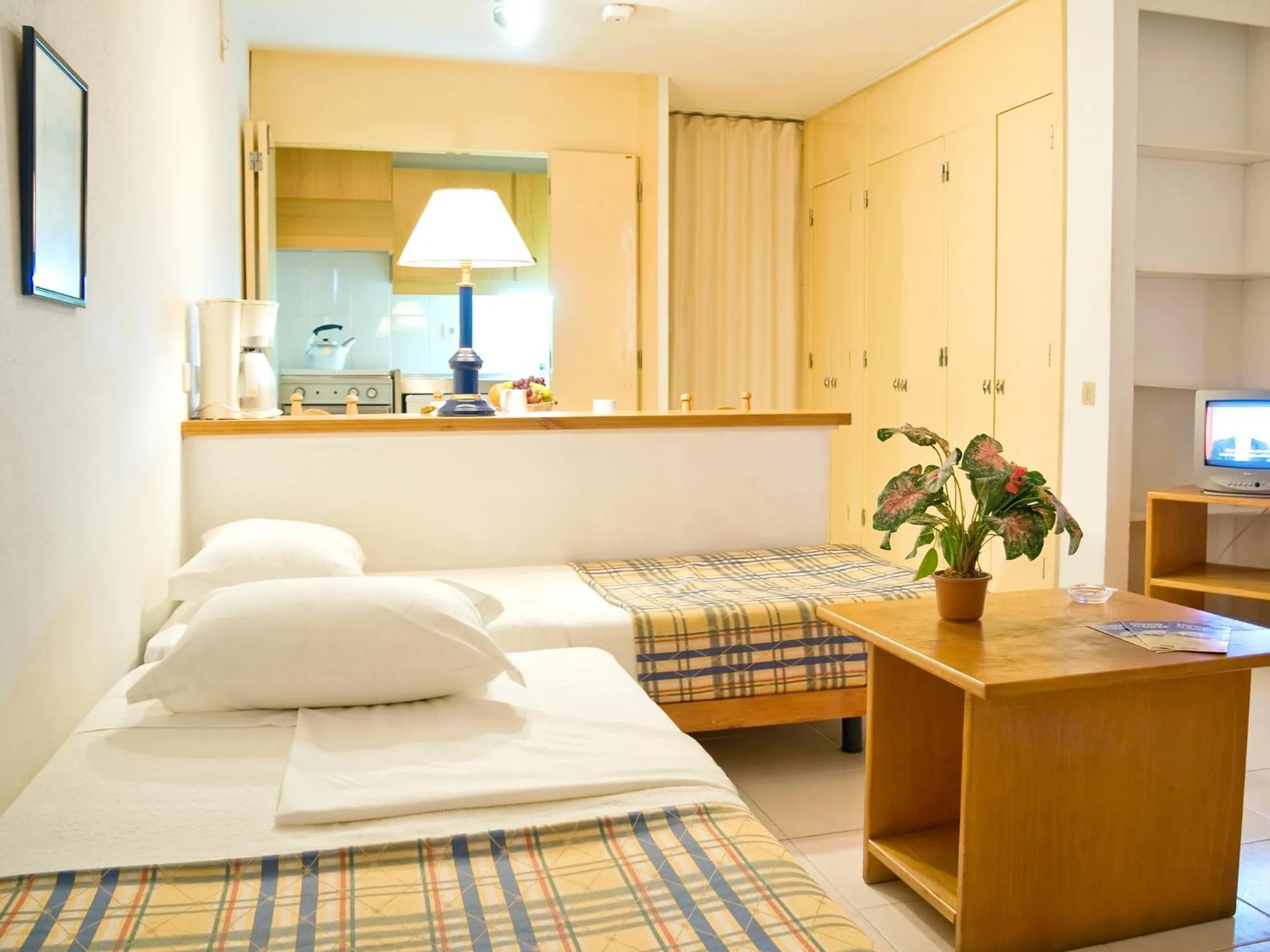 Bedroom in Apartamentos Edificio Albufeira - Alojamento Local