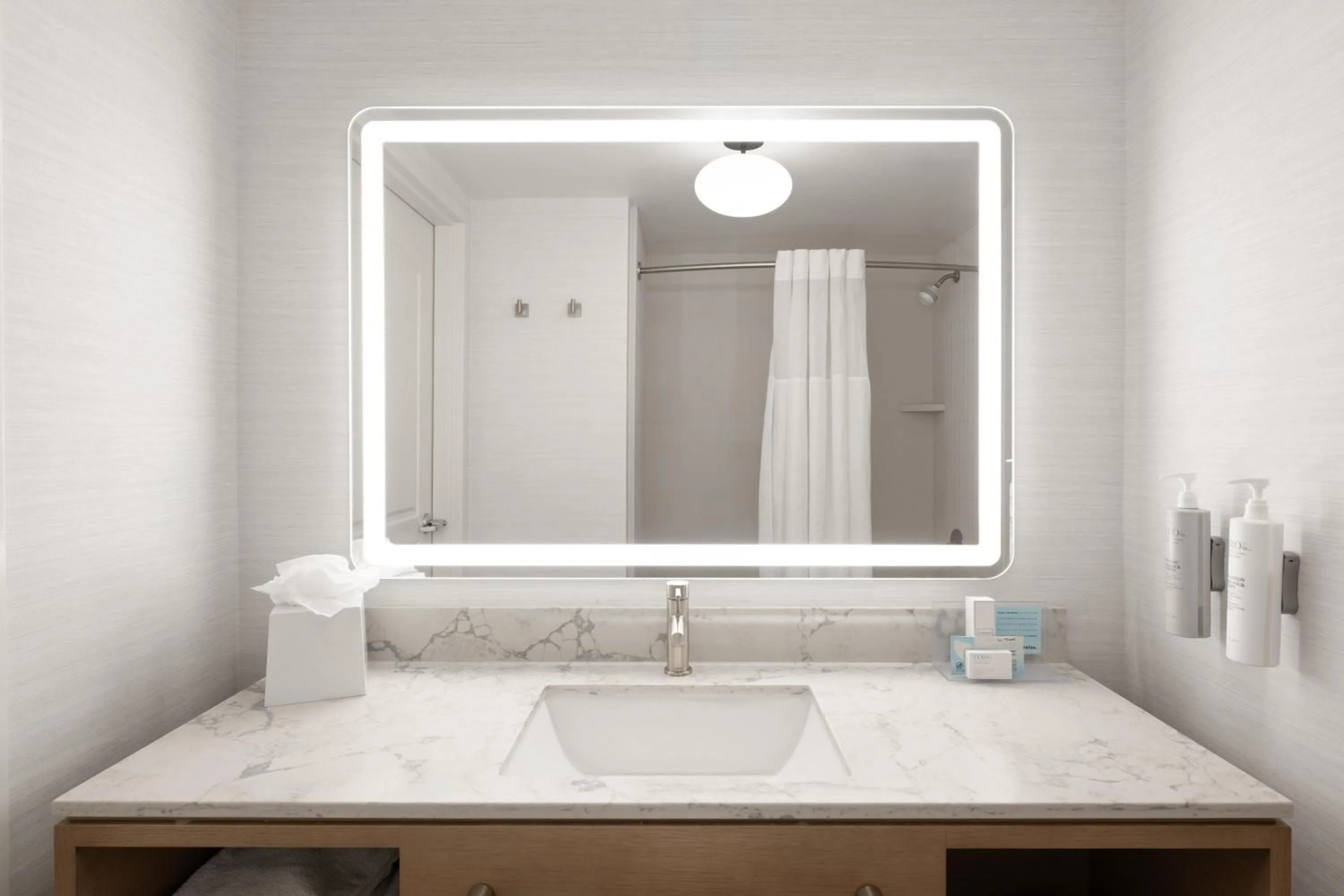 Photo of the whole room in Hampton Inn & Suites Oakland Airport-Alameda