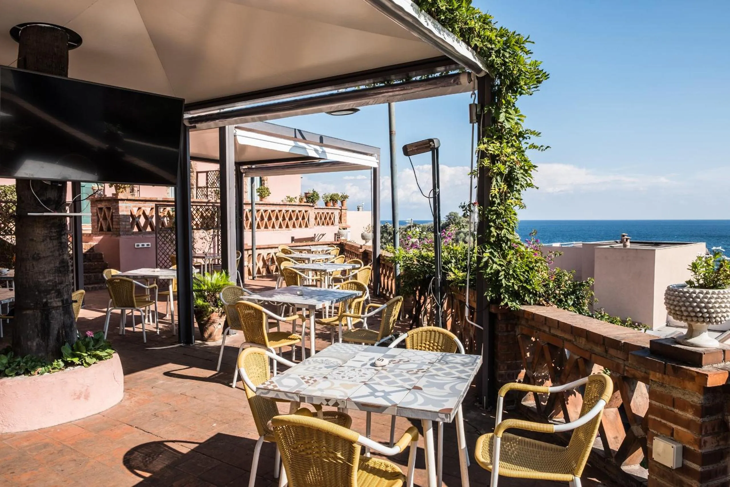 Restaurant/places to eat in Hotel Villino Gallodoro