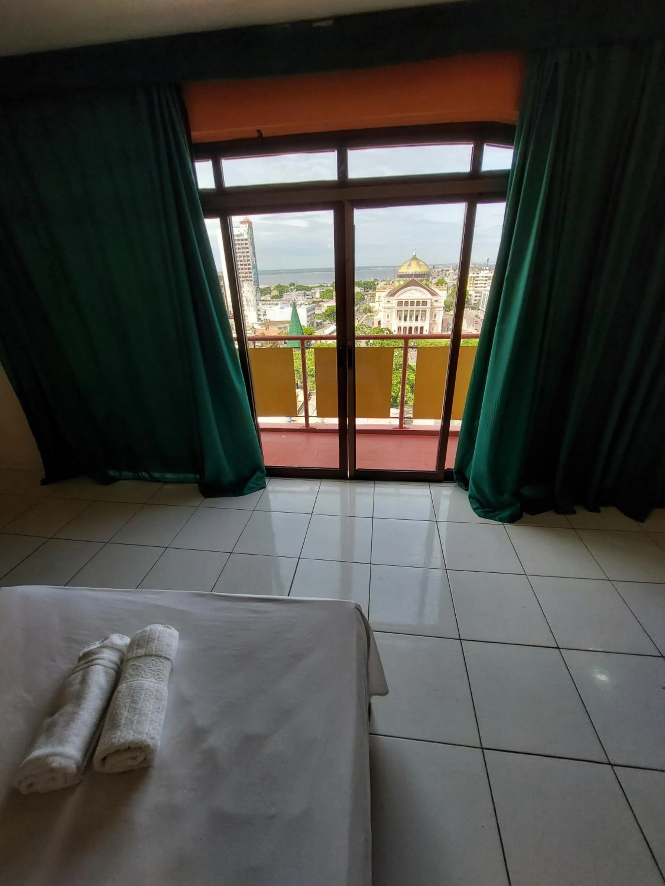 Bed in Taj Mahal Hotel
