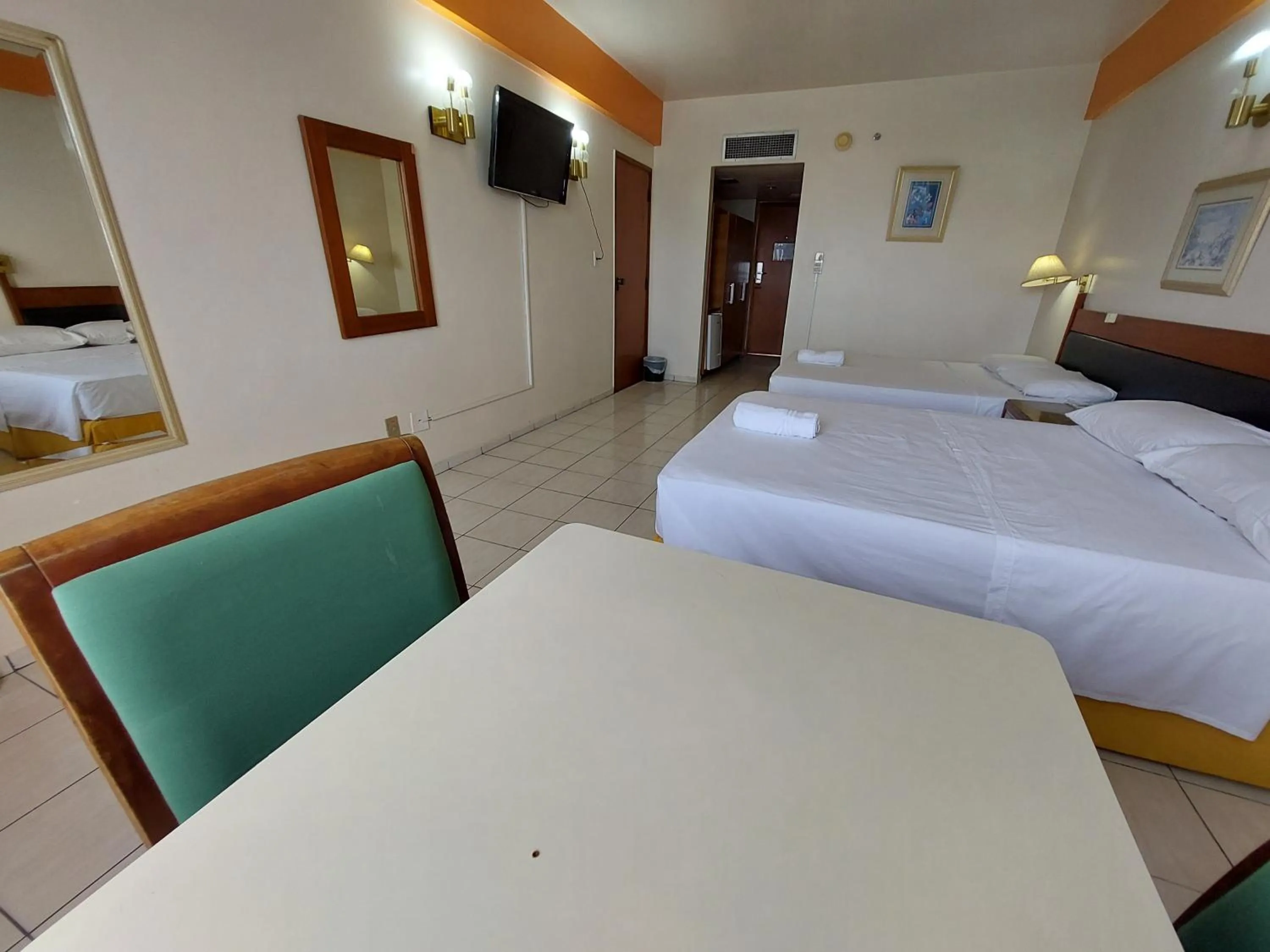 Bedroom, Bed in Taj Mahal Hotel