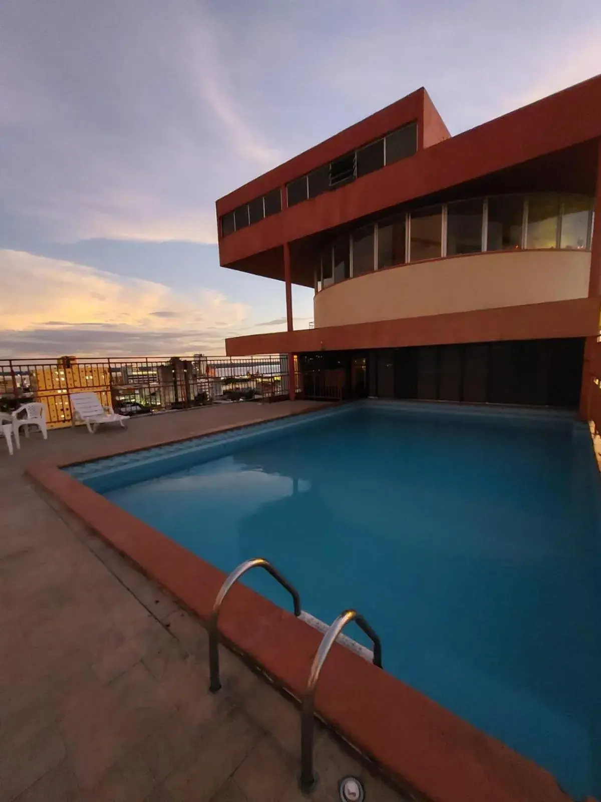 Pool view in Taj Mahal Hotel Pool view in Taj Mahal Hotel