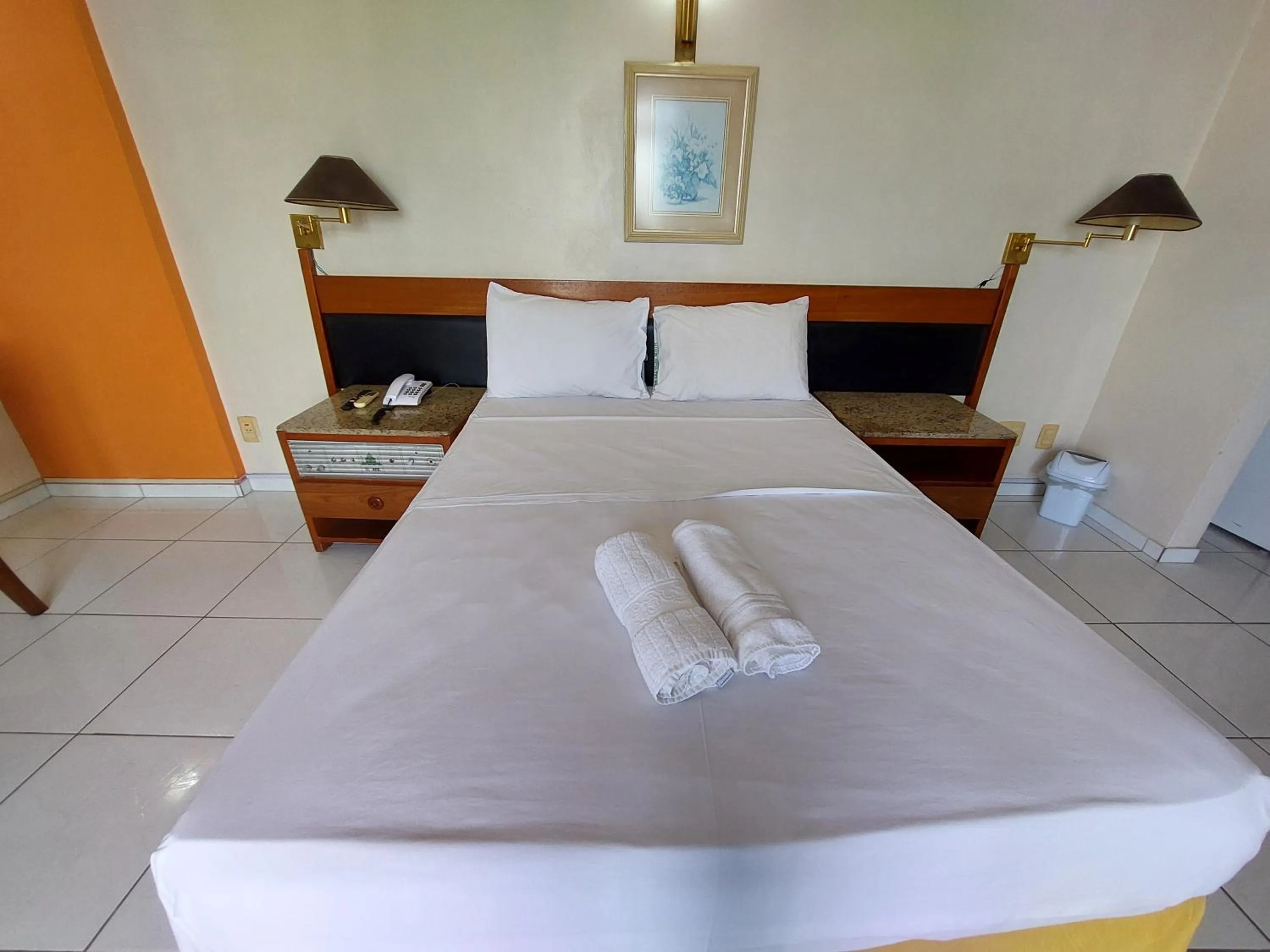 Bed in Taj Mahal Hotel