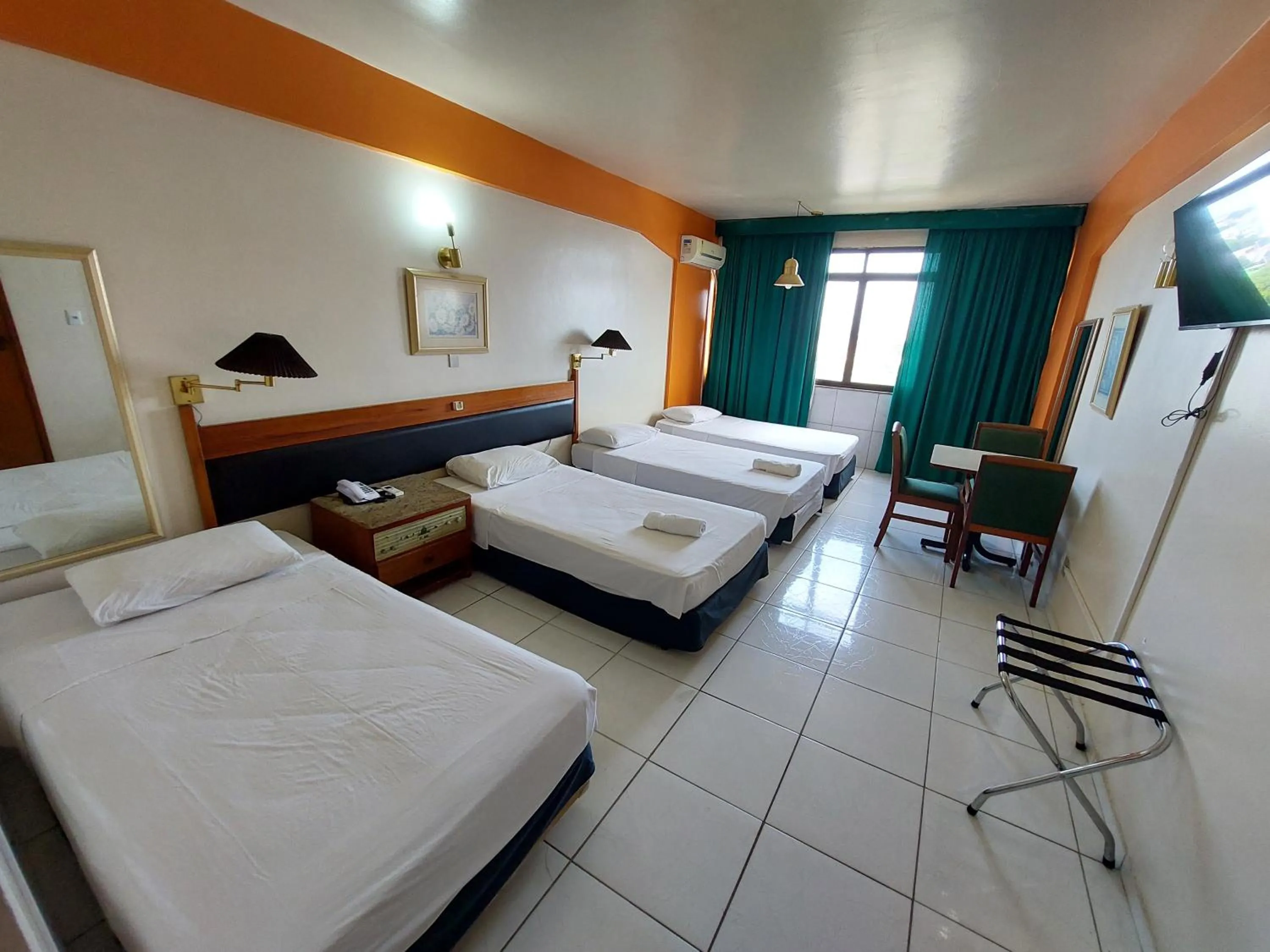 Photo of the whole room, Bed in Taj Mahal Hotel