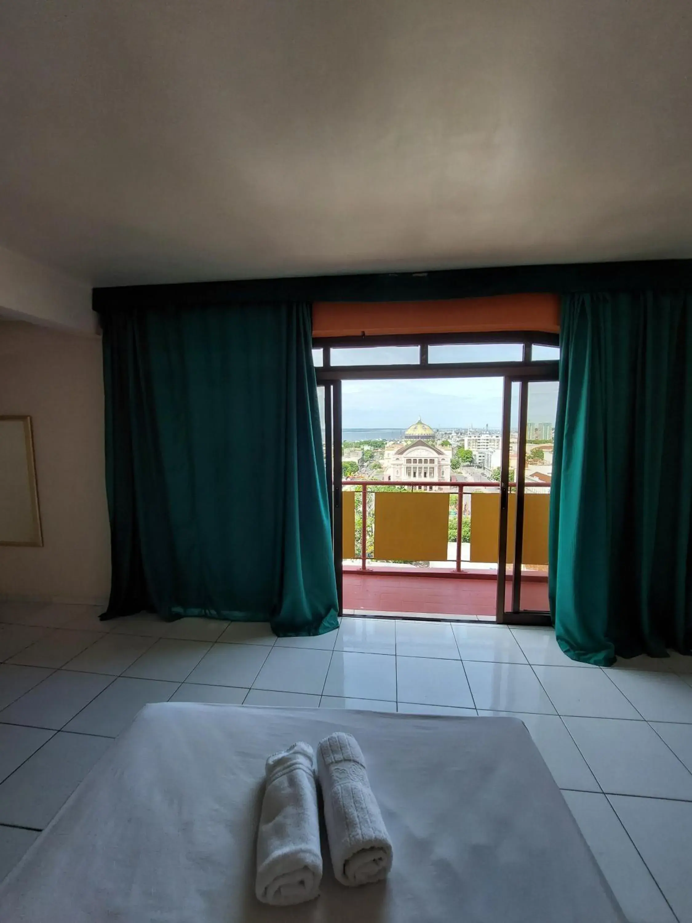 Bed in Taj Mahal Hotel Bed in Taj Mahal Hotel