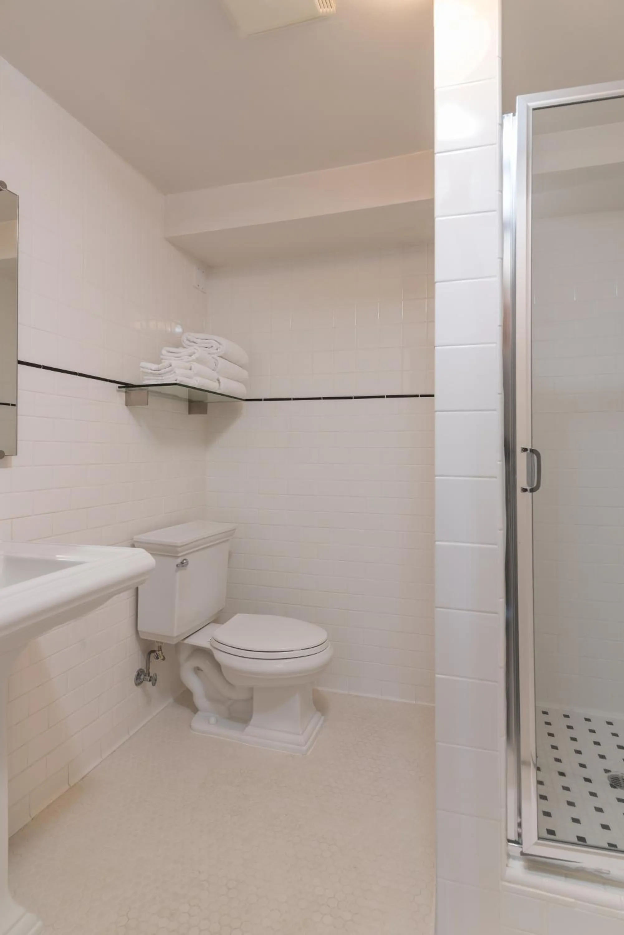 Toilet in The Greens Hotel on Del Paso