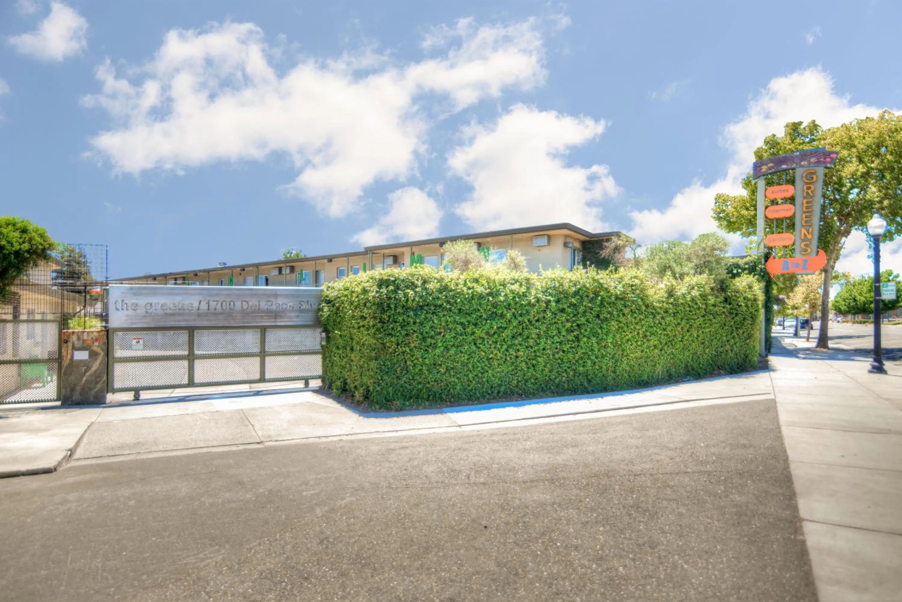 Facade/entrance in The Greens Hotel on Del Paso