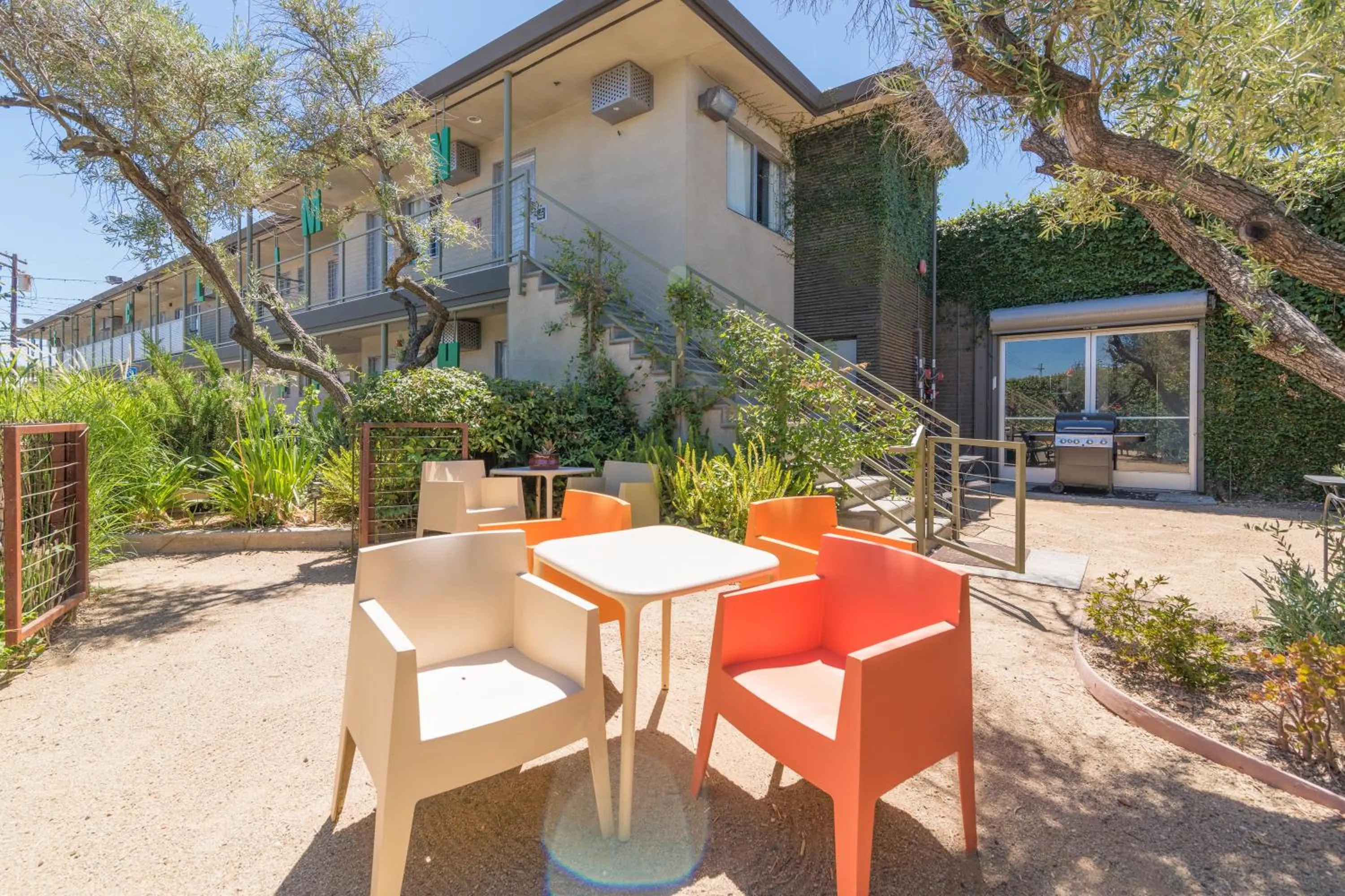 BBQ facilities in The Greens Hotel on Del Paso