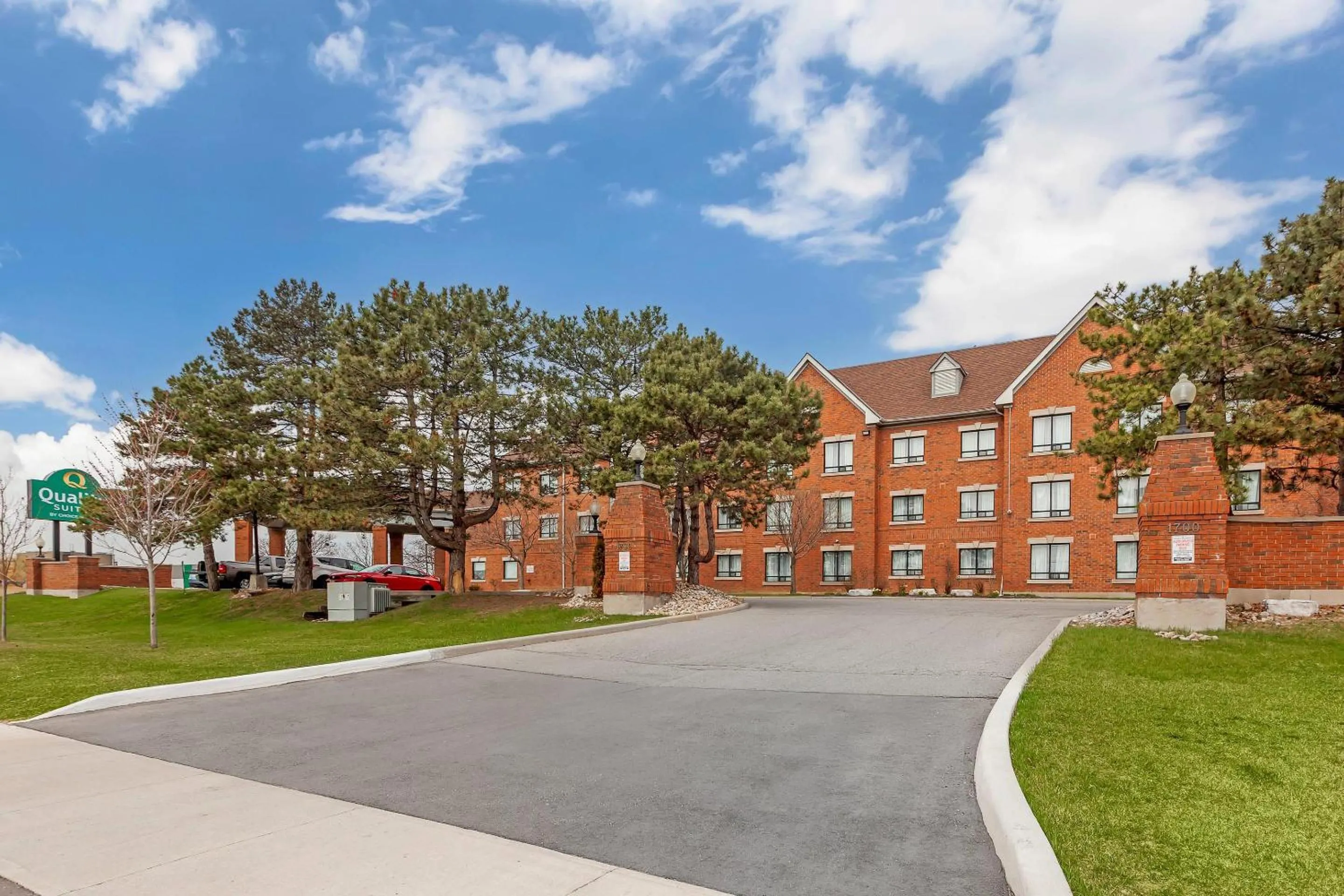 Property building in Quality Suites