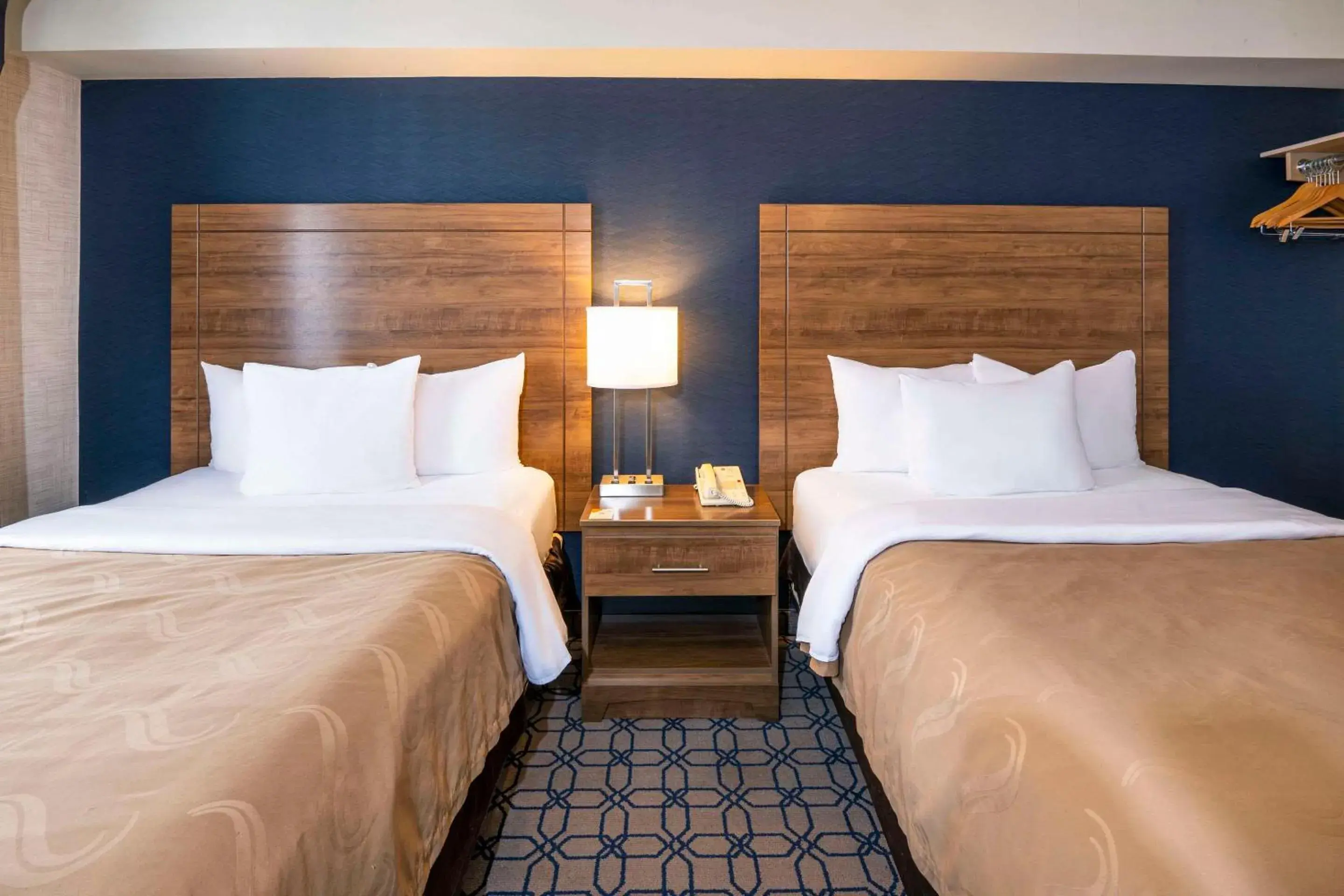 Bedroom, Bed in Quality Suites Bedroom, Bed in Quality Suites