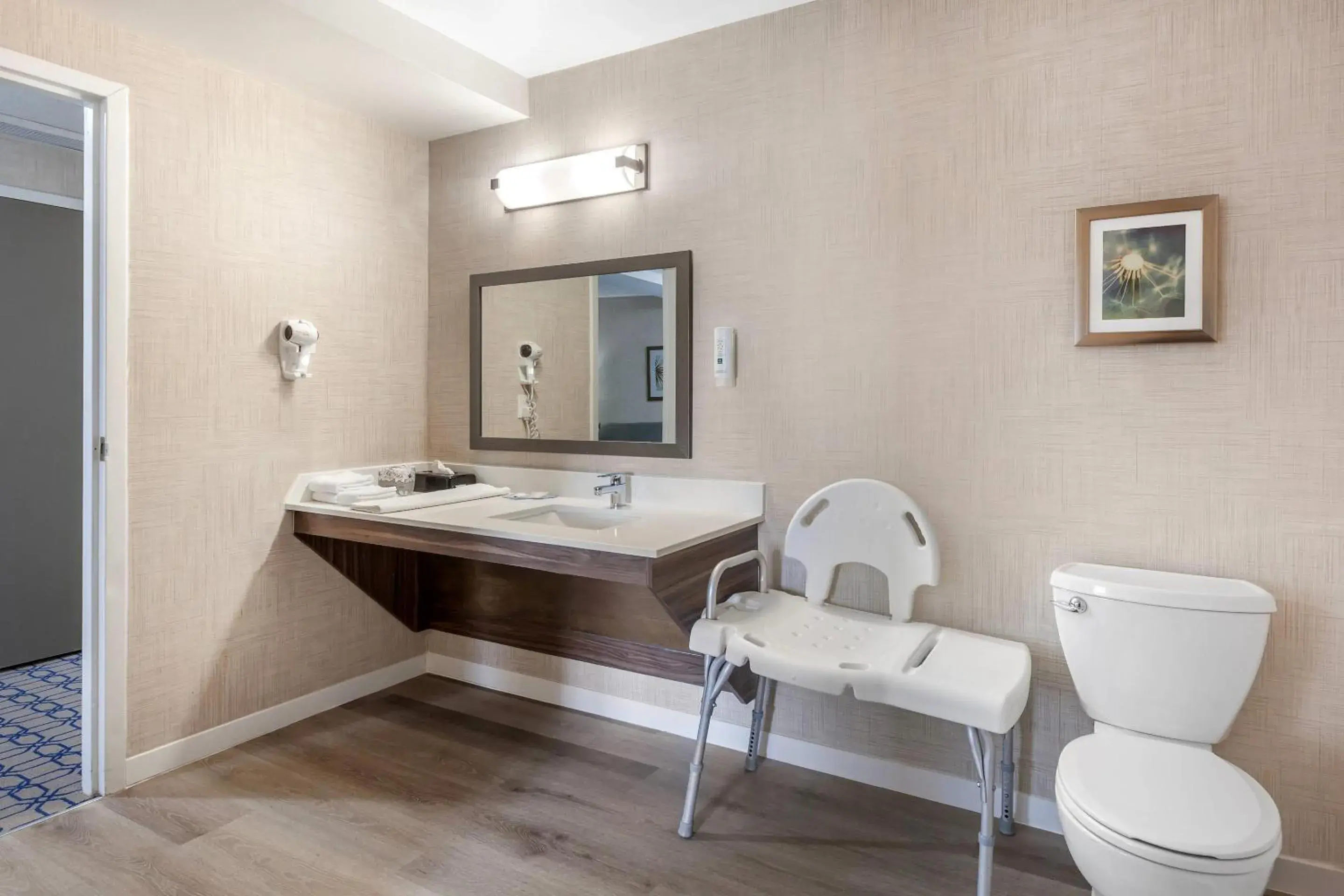 Bedroom in Quality Suites Bedroom in Quality Suites