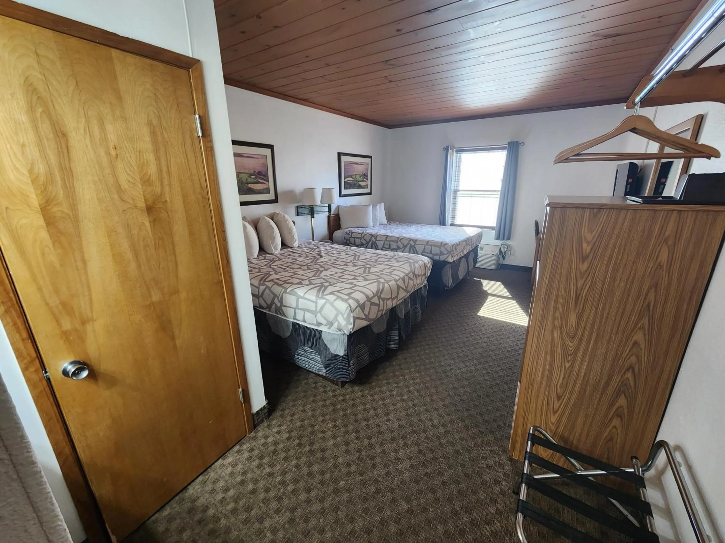 Bed in Lantern Motel