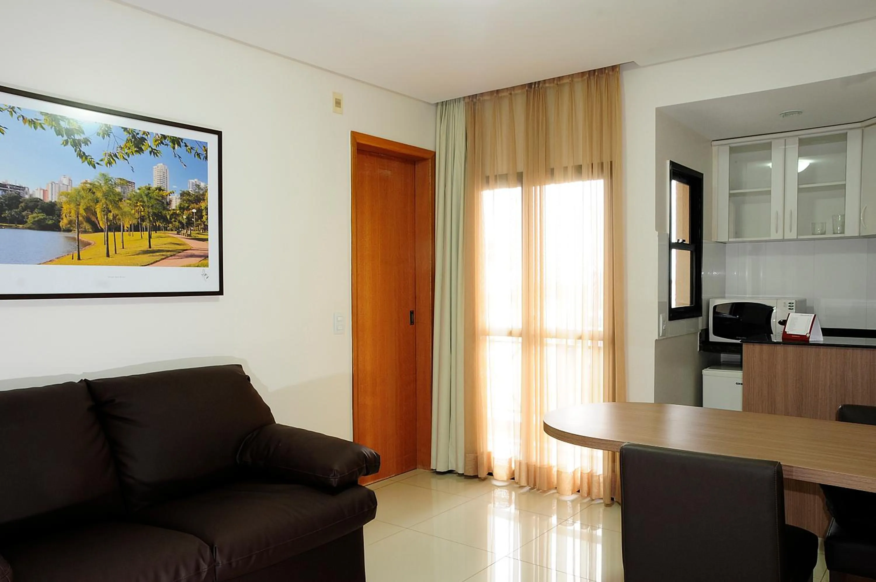 Photo of the whole room in Bristol Evidence Hotel