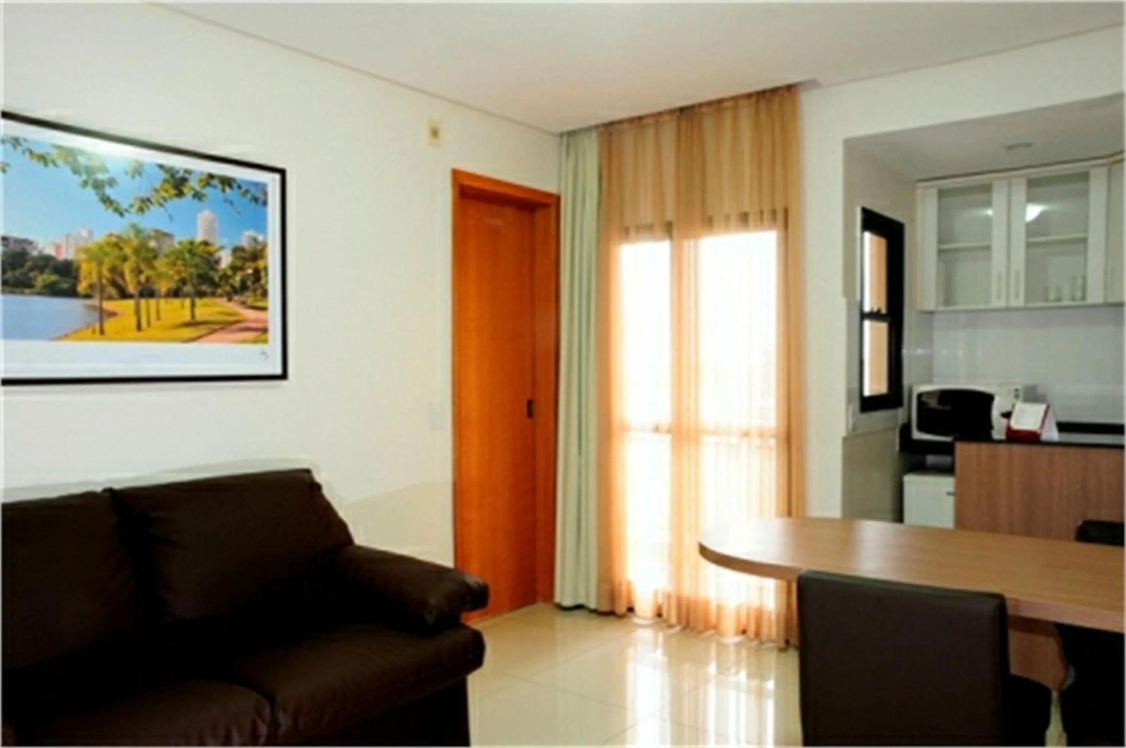 Photo of the whole room in Bristol Evidence Hotel