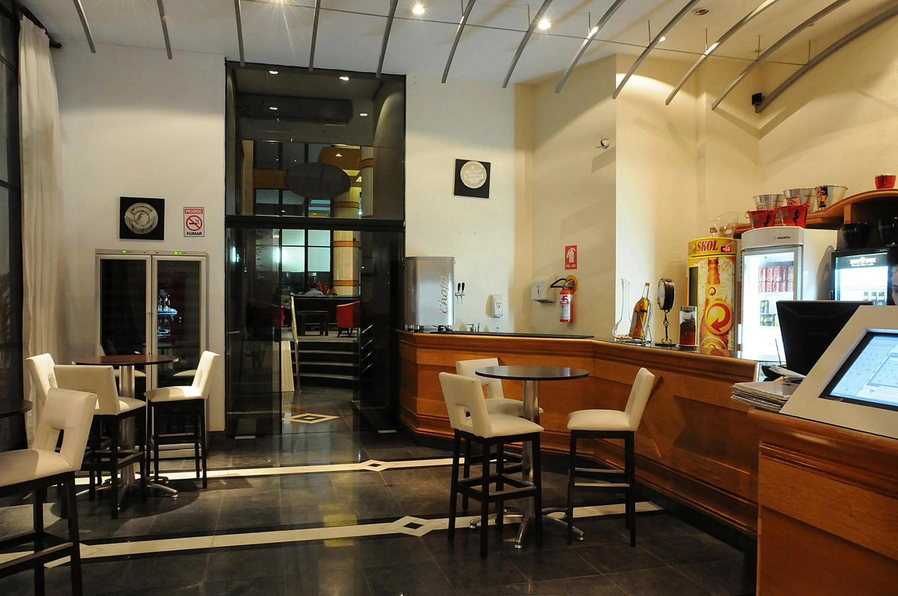 Restaurant/places to eat in Bristol Evidence Hotel