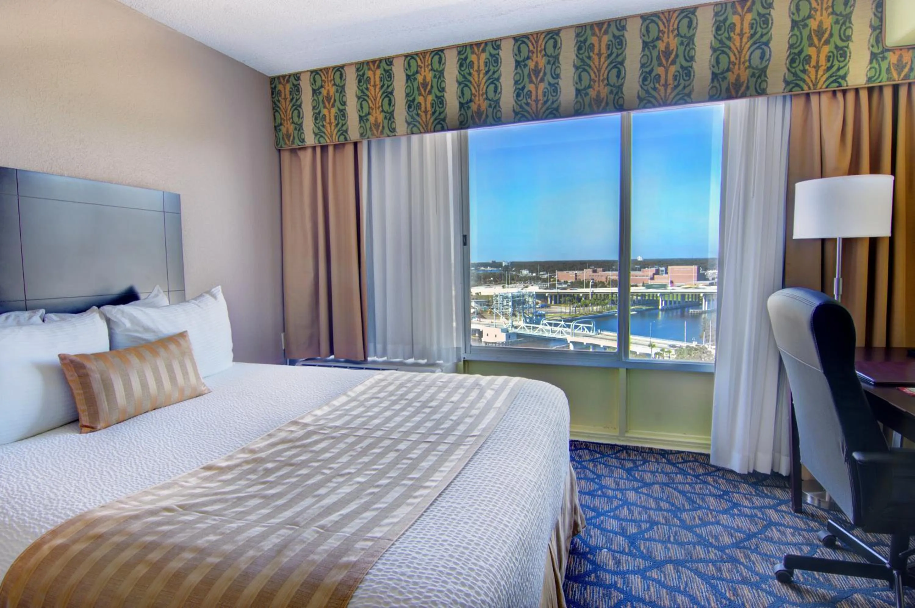 River view, Bed in The Barrymore Hotel Tampa Riverwalk