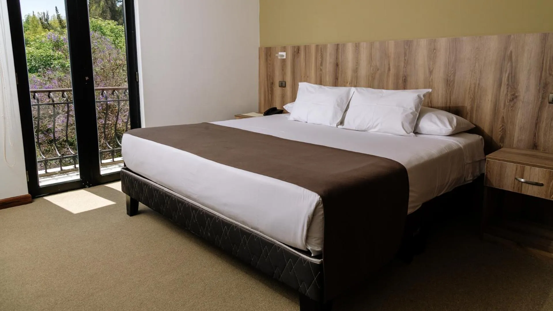 Garden, Bed in Hotel Villa del Carmen