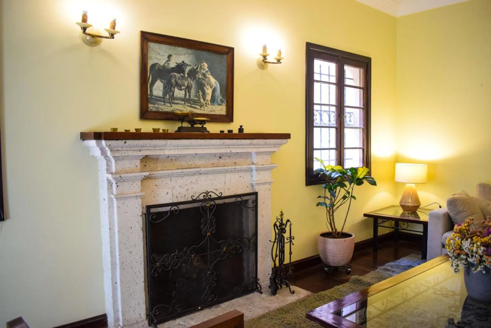 Communal lounge/ TV room in Hotel Villa del Carmen
