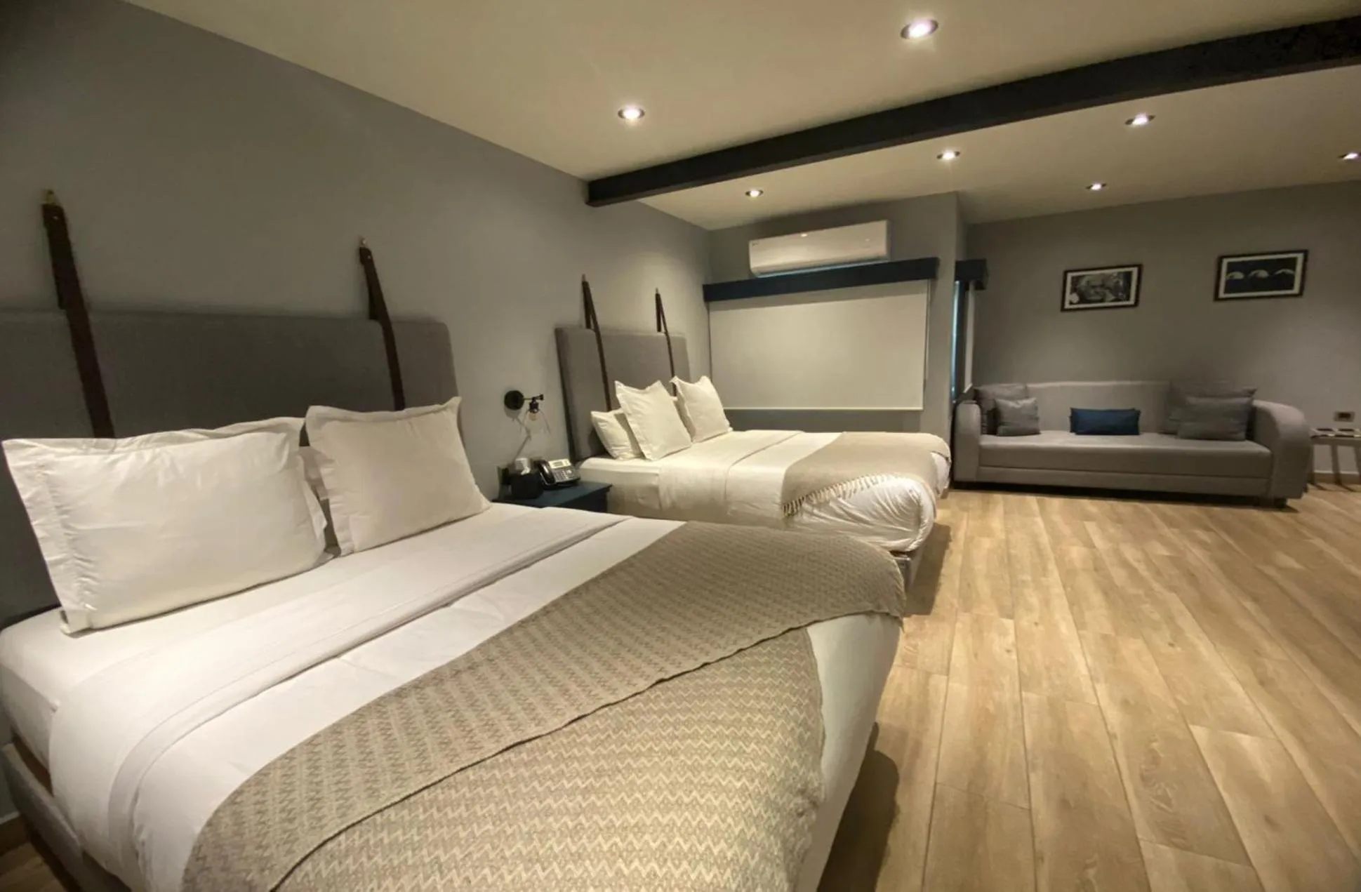 Seating area in Hotel Verbena