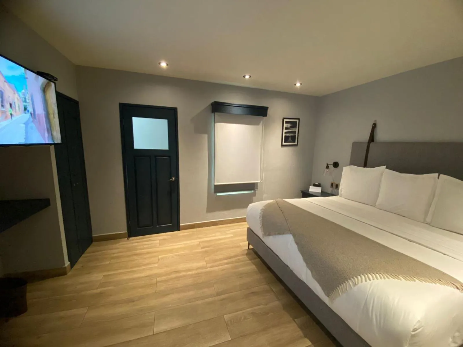 TV and multimedia in Hotel Verbena