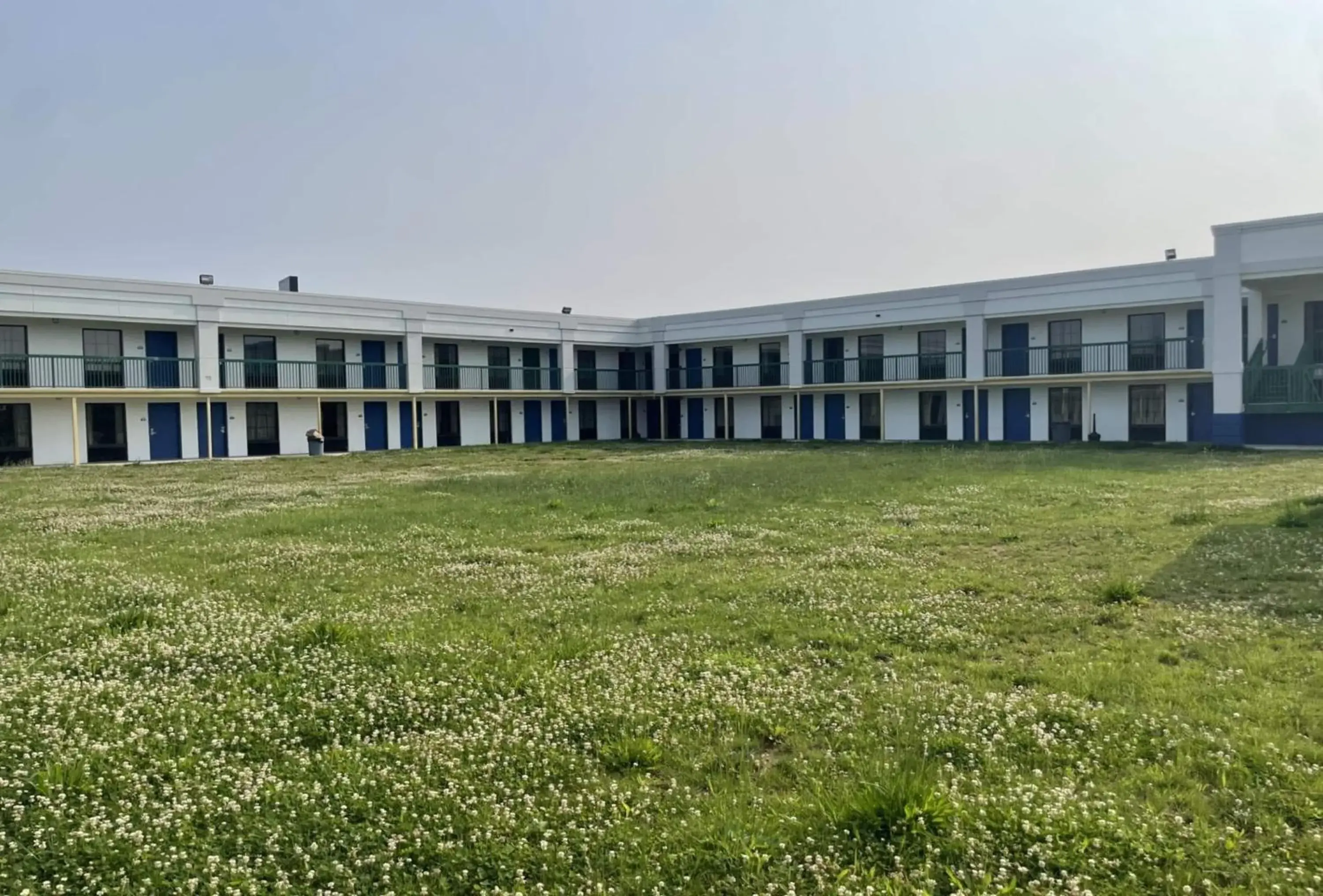 Property building in Days Inn & Suites by Wyndham York Property building in Days Inn & Suites by Wyndham York