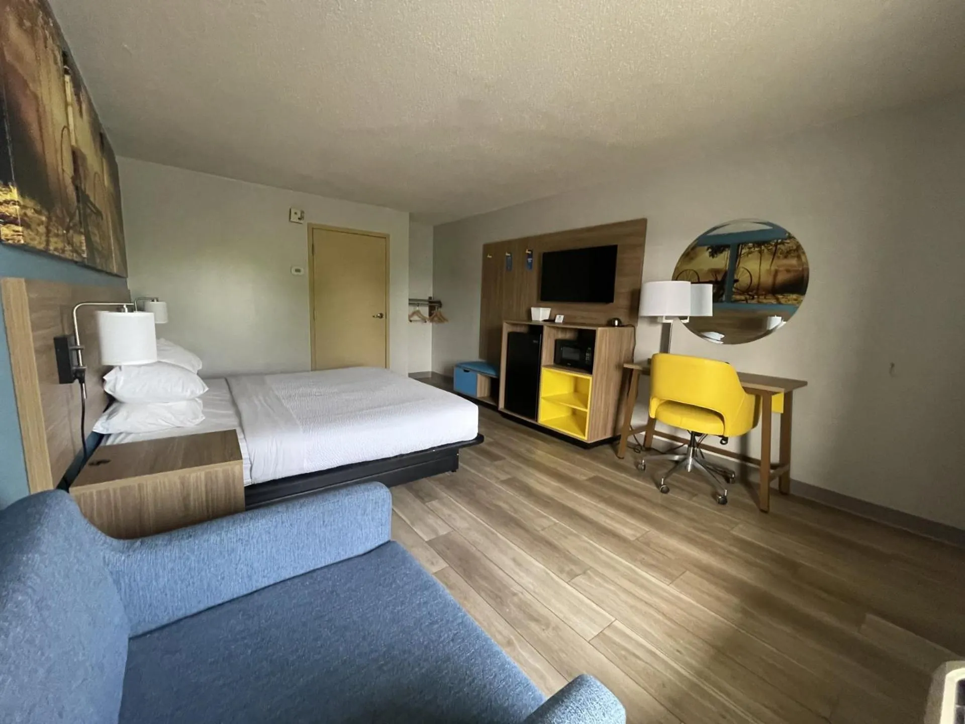 Bed in Days Inn & Suites by Wyndham York