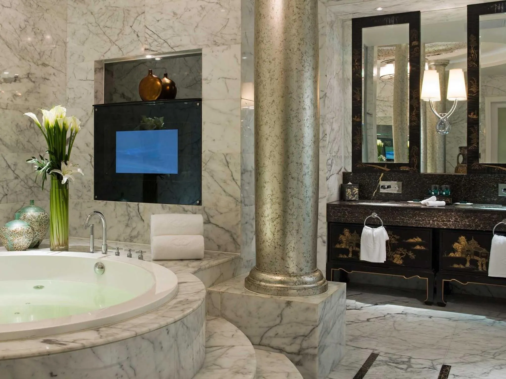 Bathroom in Hotel Shanghai Sheshan Oriental - Handwritten Collection