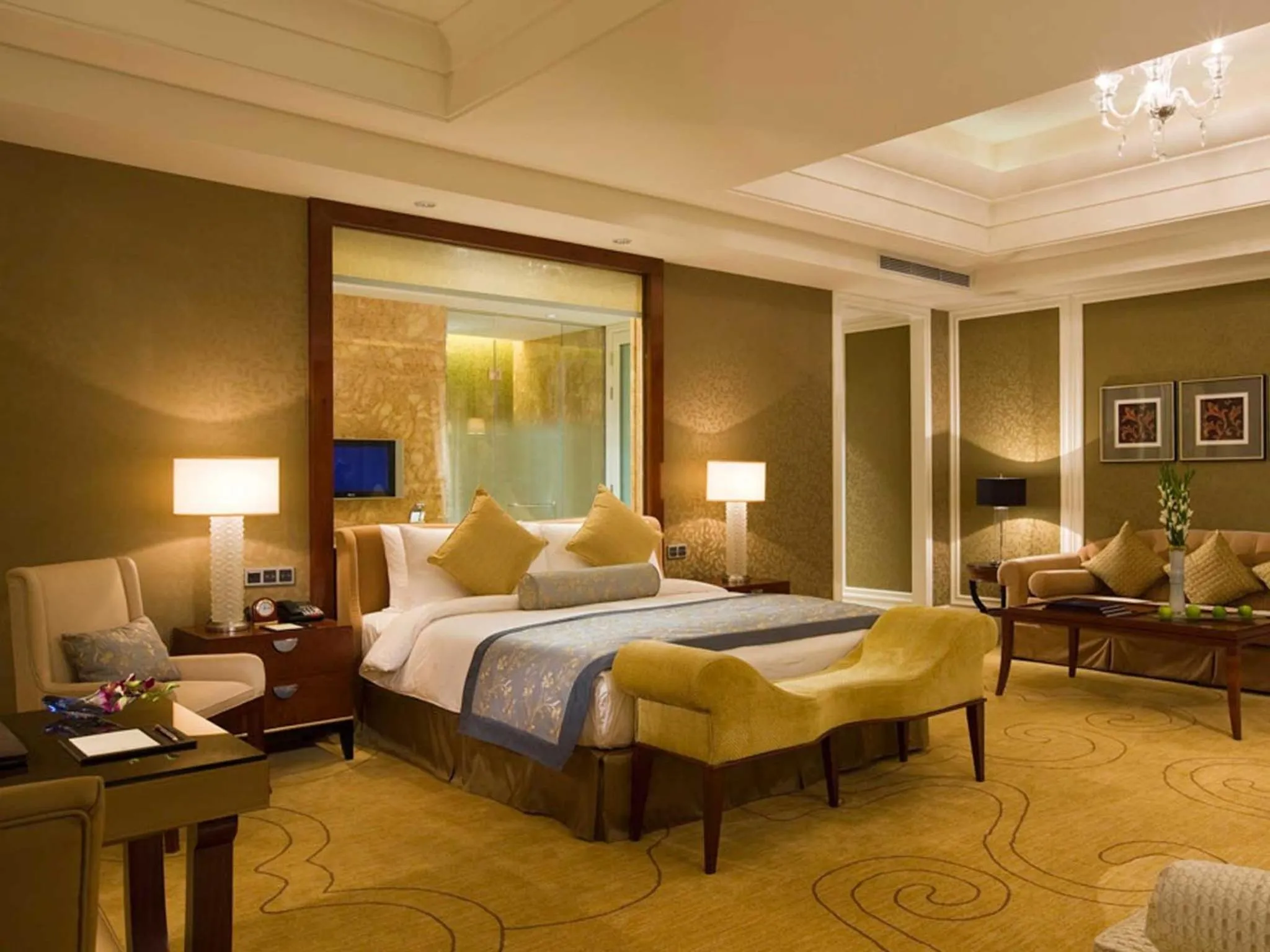 Bedroom, Bed in Hotel Shanghai Sheshan Oriental - Handwritten Collection