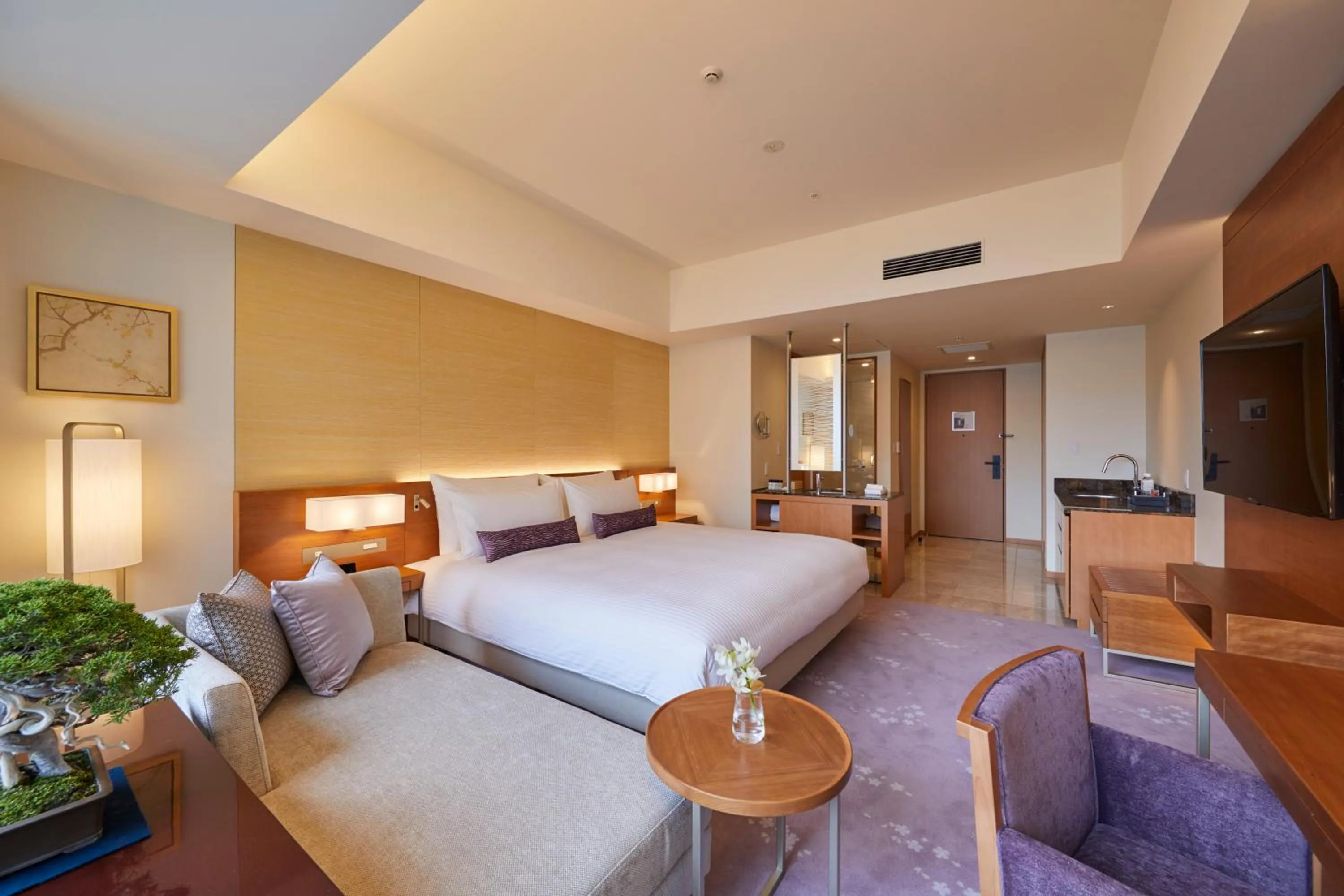 Photo of the whole room, Bed in THE KITANO HOTEL TOKYO